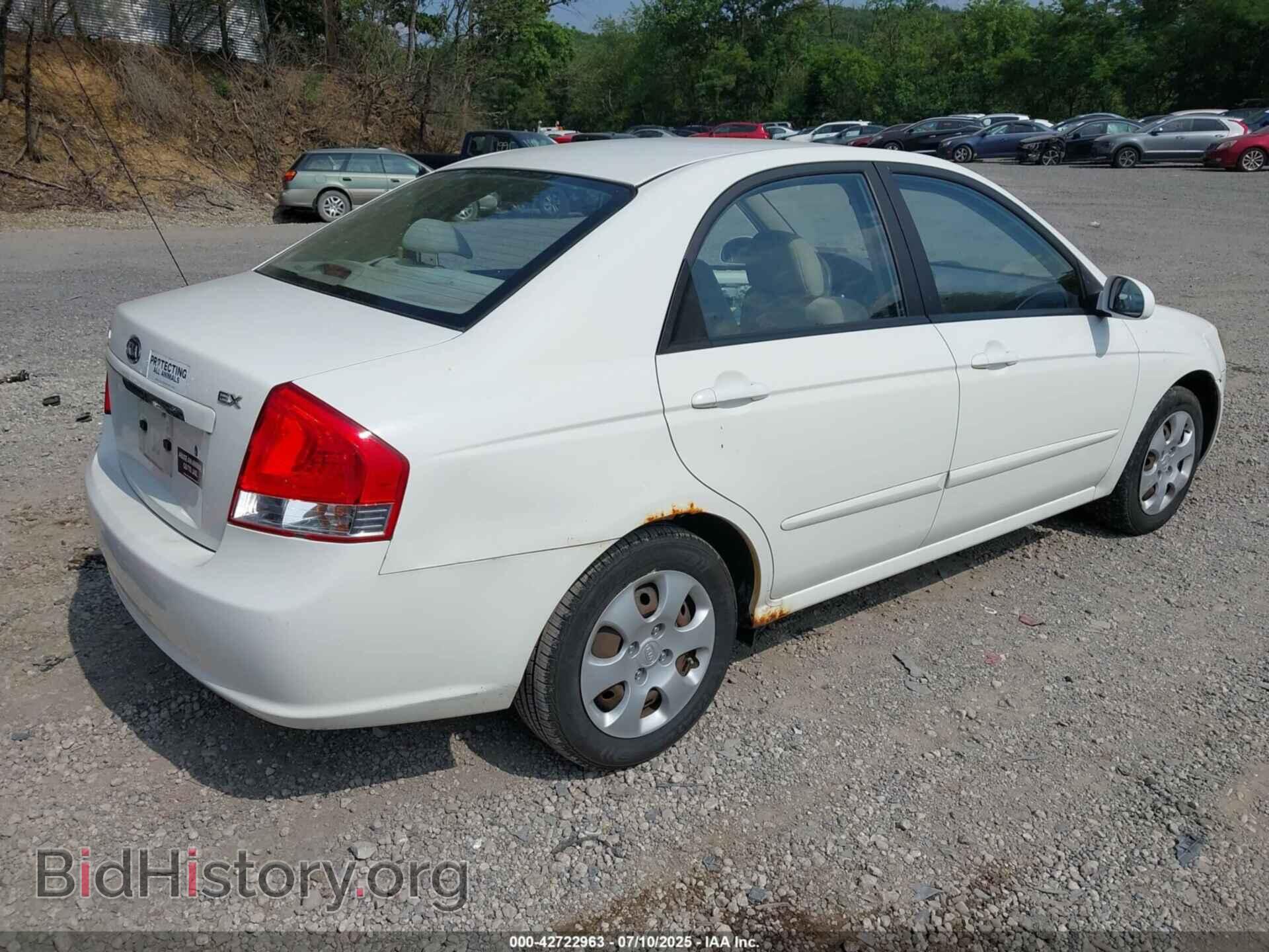 2009 KIA SPECTRA - VIN: KNAFE221795657842 - Фото 4