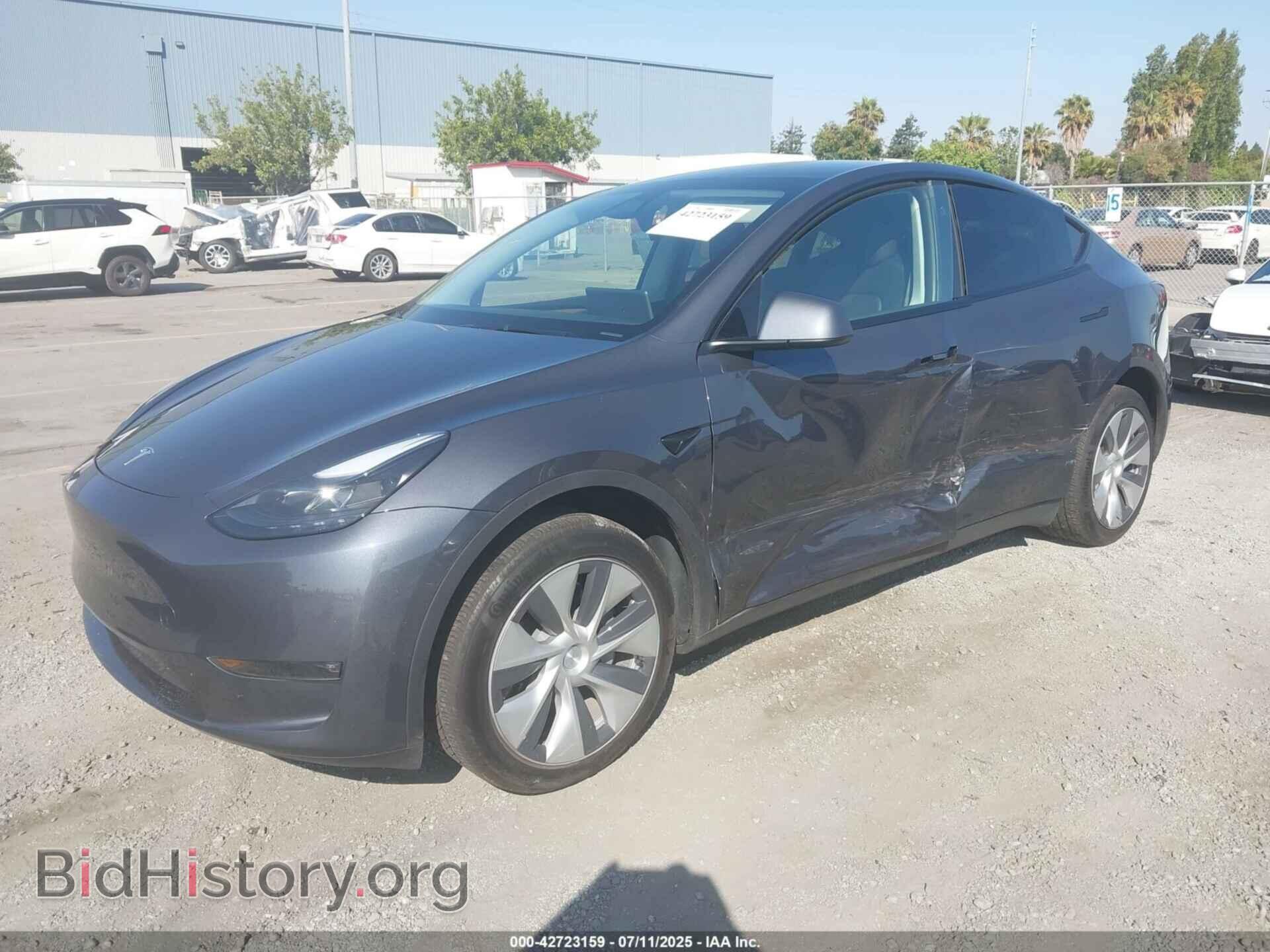2023 TESLA MODEL Y - VIN: 7SAYGDED4PF966724 - Фото 2