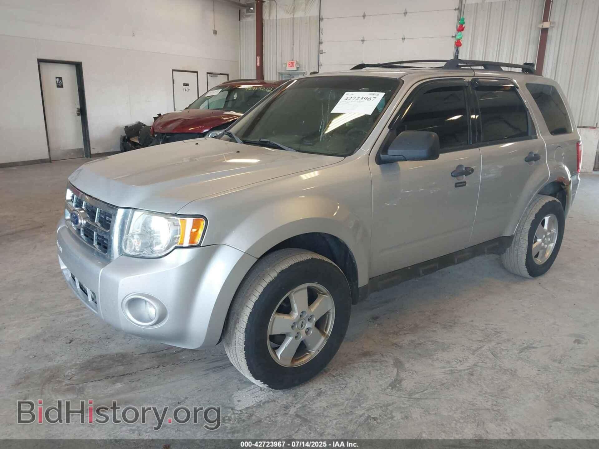 2011 FORD ESCAPE - VIN: 1FMCU9D73BKB12789 - Фото 2