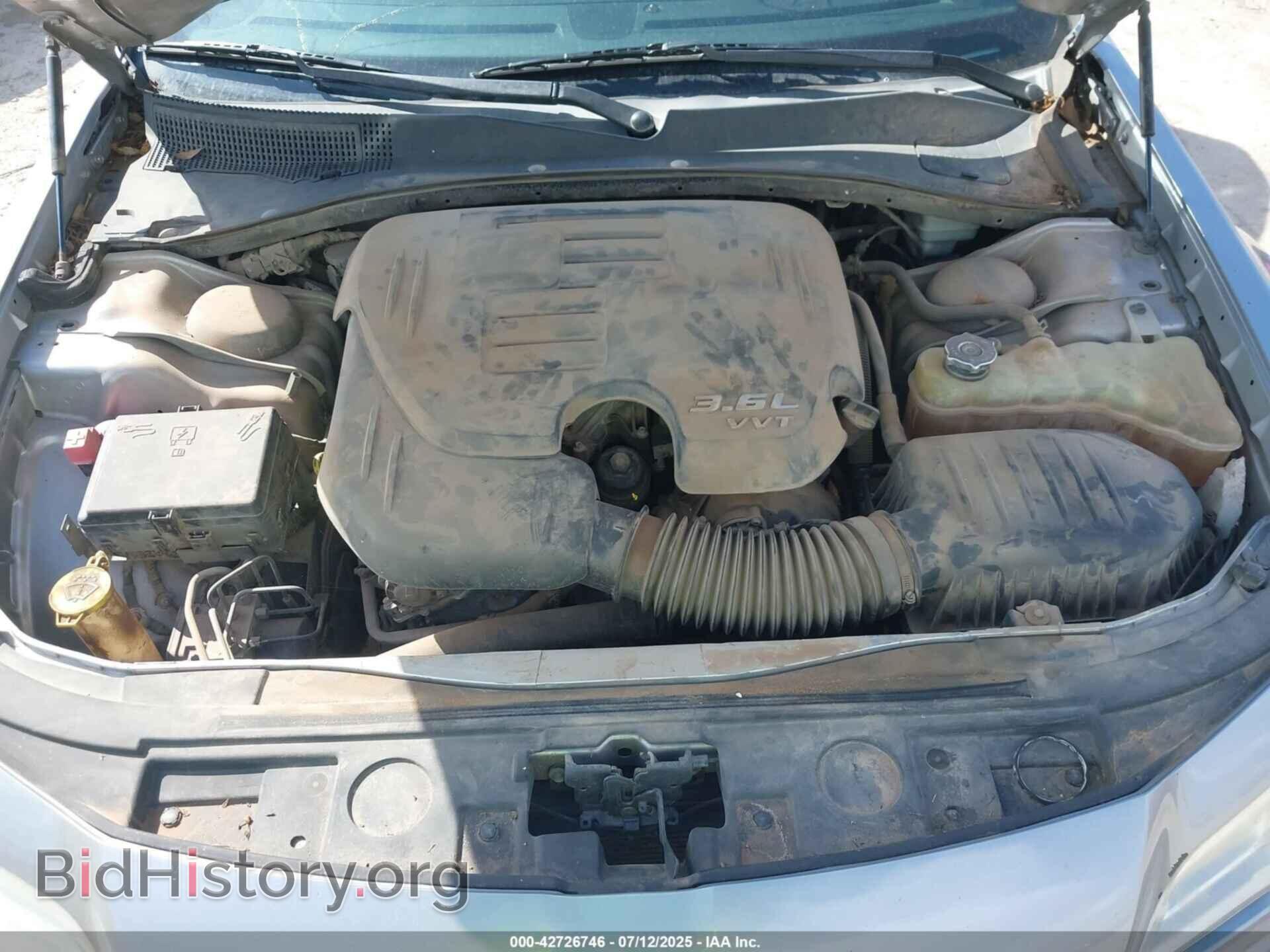 2013 CHRYSLER 300 - VIN: 2C3CCAAG4DH644208 - Фото 10
