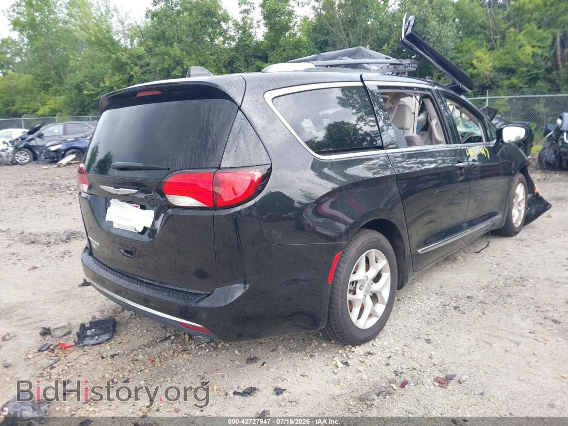 2017 CHRYSLER PACIFICA - VIN: 2C4RC1EG0HR752728 - Photo 4
