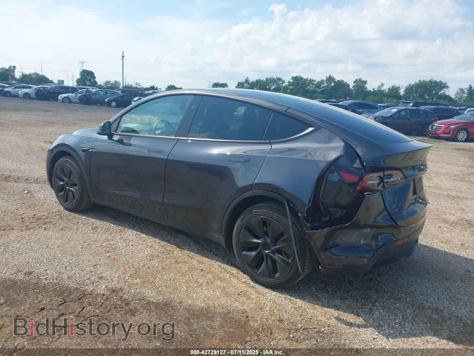 2024 TESLA MODEL Y - VIN: 7SAYGDEE5RF128309 - Фото 3