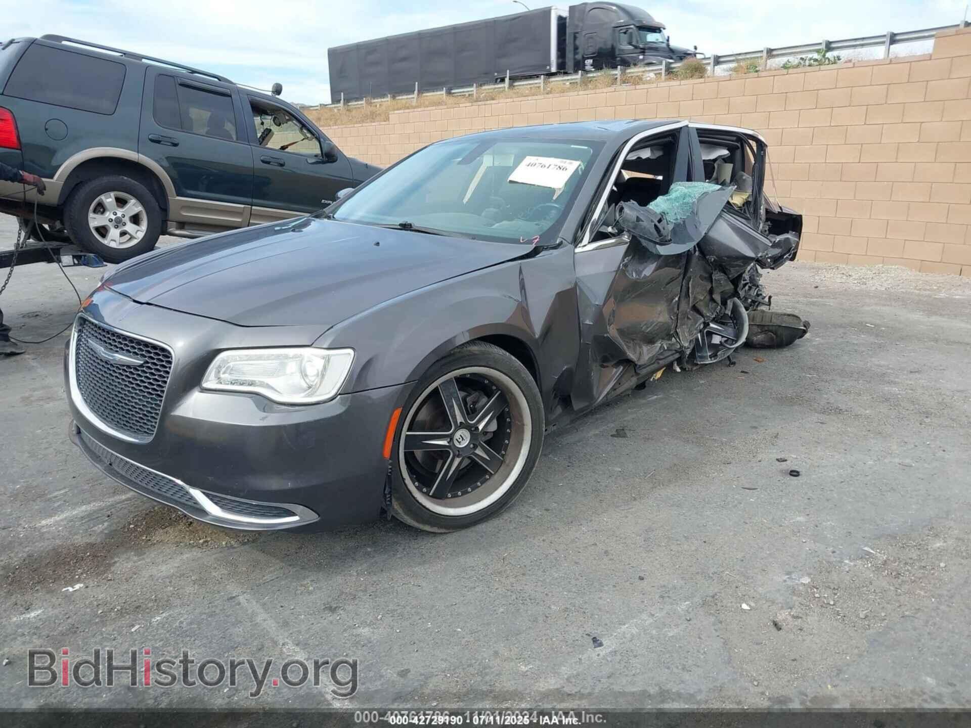 2015 CHRYSLER 300 - VIN: 2C3CCAAG9FH749314 - Фото 2