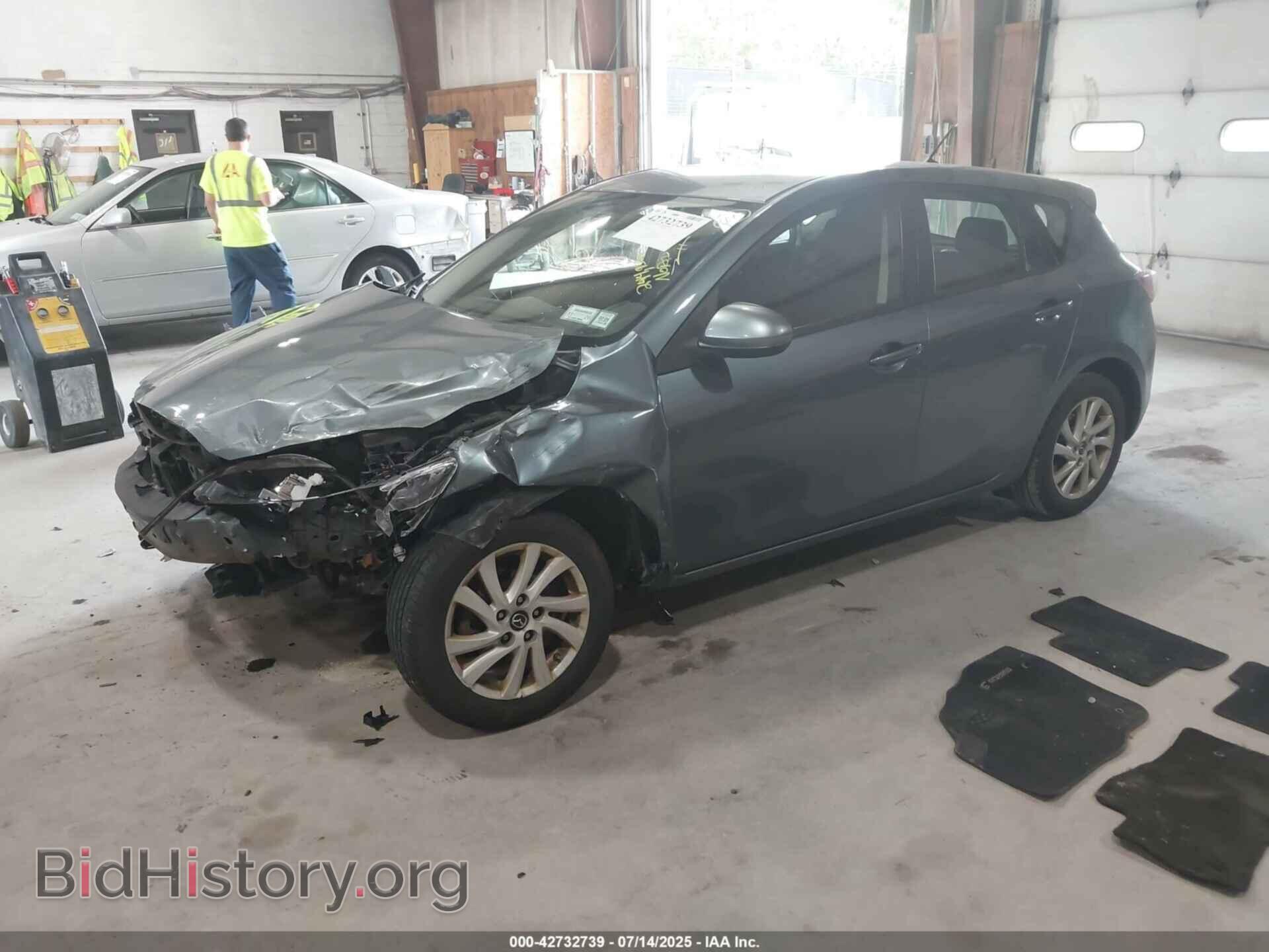 2013 MAZDA MAZDA3 - VIN: JM1BL1LPXD1724874 - Фото 2