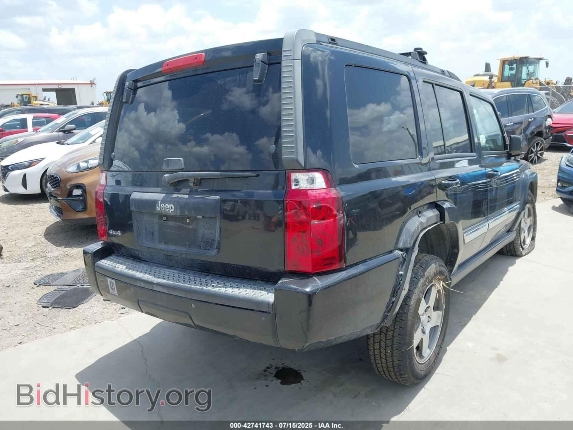 2010 JEEP COMMANDER - VIN: 1J4RG4GK4AC131640 - Фото 4