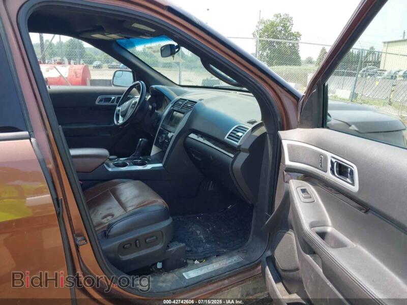 2011 Ford EXPLORER (VIN 1FMHK8F81BGA92332) — фото 5 из 16