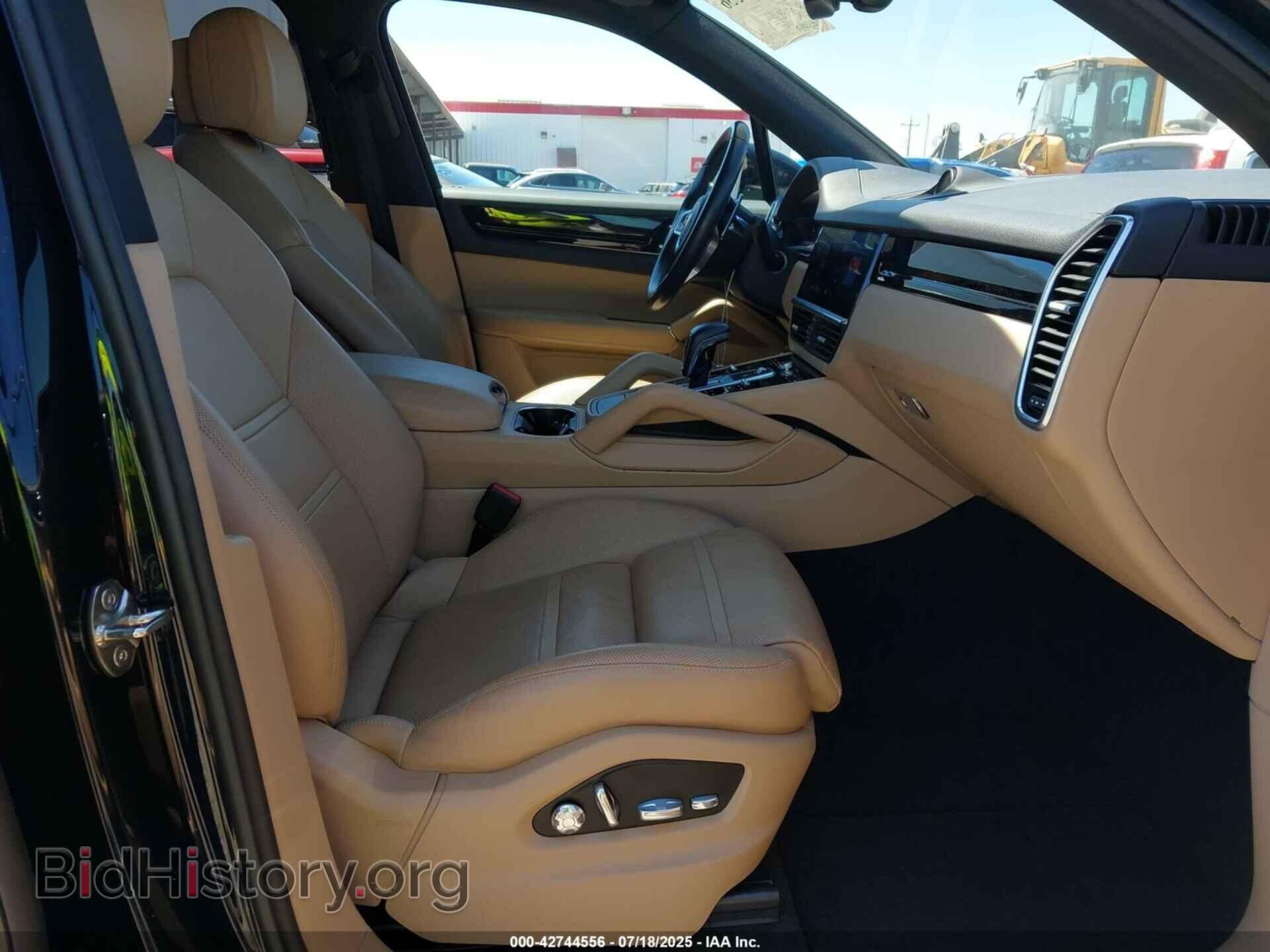 2019 PORSCHE CAYENNE - VIN: WP1AB2AY2KDA62301 - Photo 5