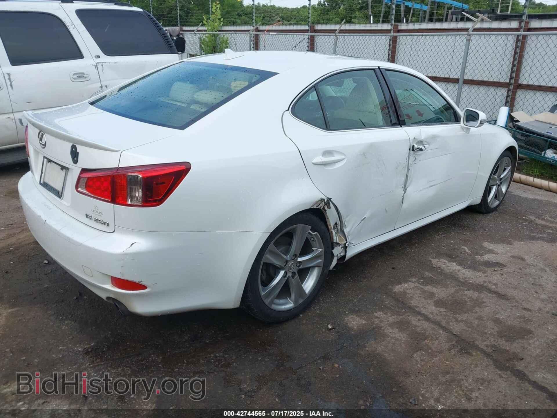 2011 LEXUS IS 250 - VIN: JTHBF5C25B5133536 - Photo 4