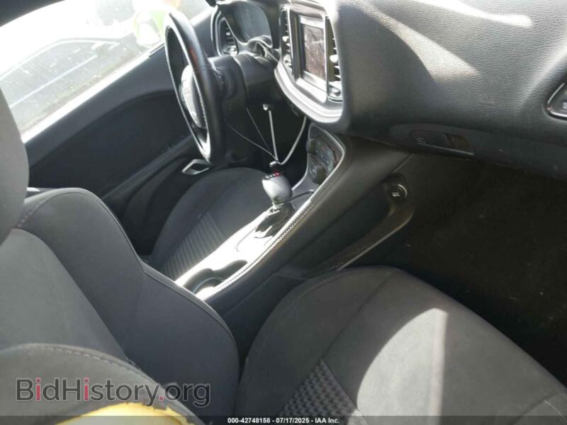 2019 Dodge CHALLENGER (VIN 2C3CDZKG6KH627059) — photo 5 of 16