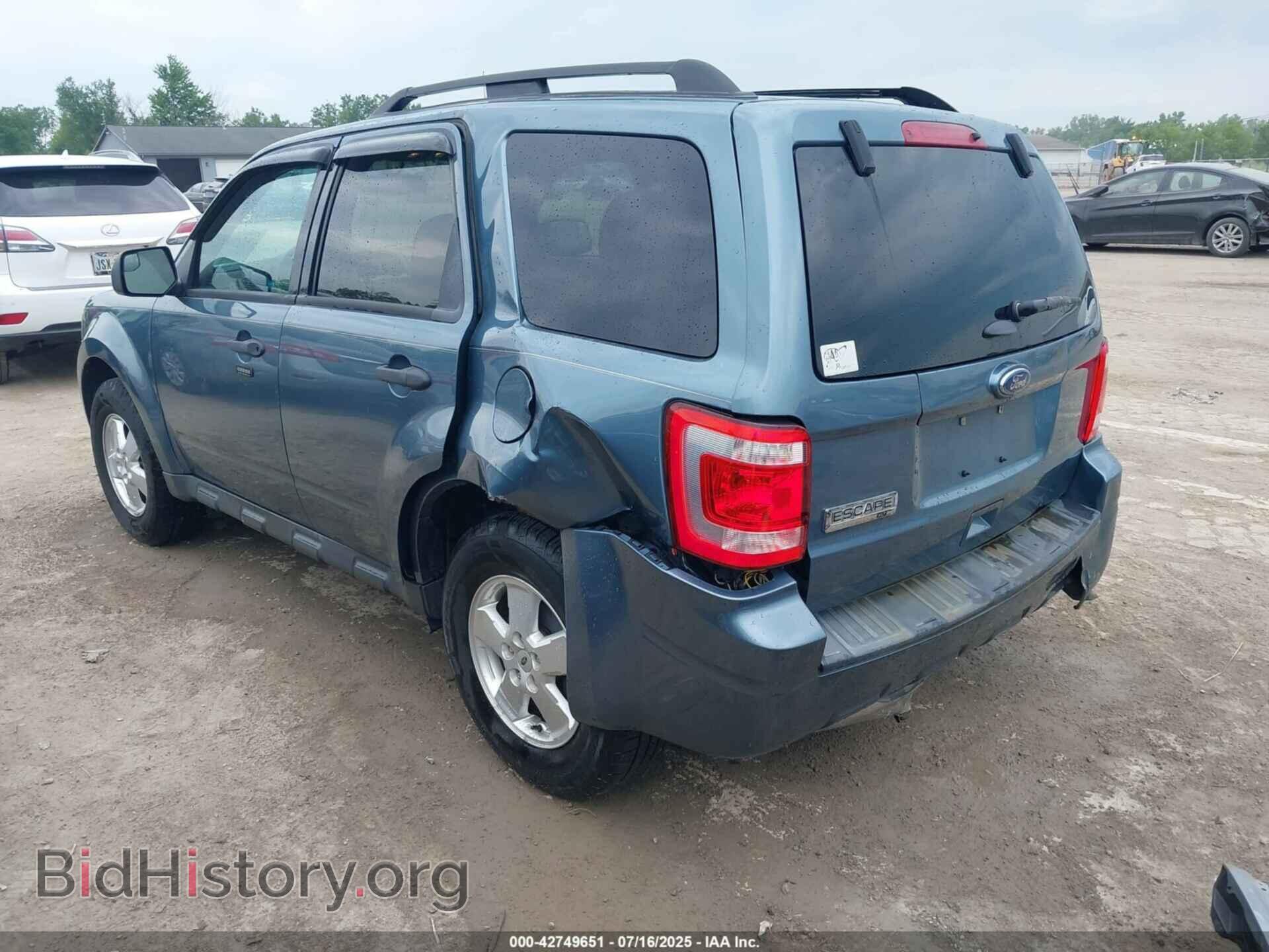 2011 FORD ESCAPE - VIN: 1FMCU0D76BKB32966 - Фото 3