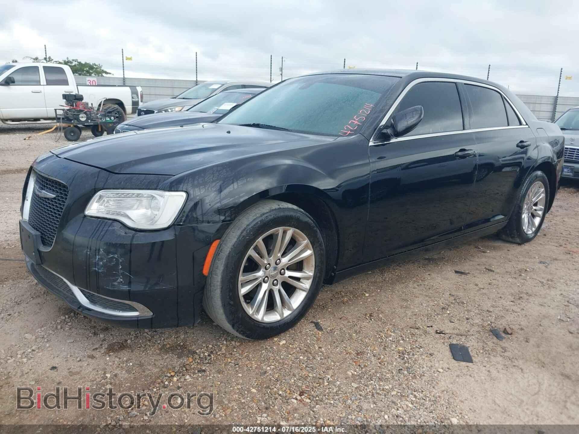 2017 CHRYSLER 300 - VIN: 2C3CCAAG7HH570417 - Фото 2