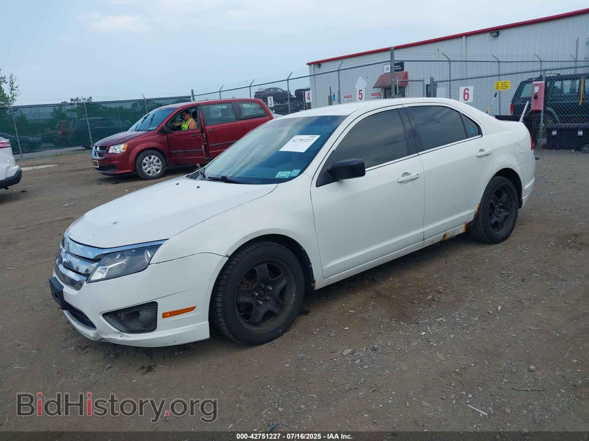 2011 FORD FUSION - VIN: 3FAHP0HA8BR163810 - Фото 2