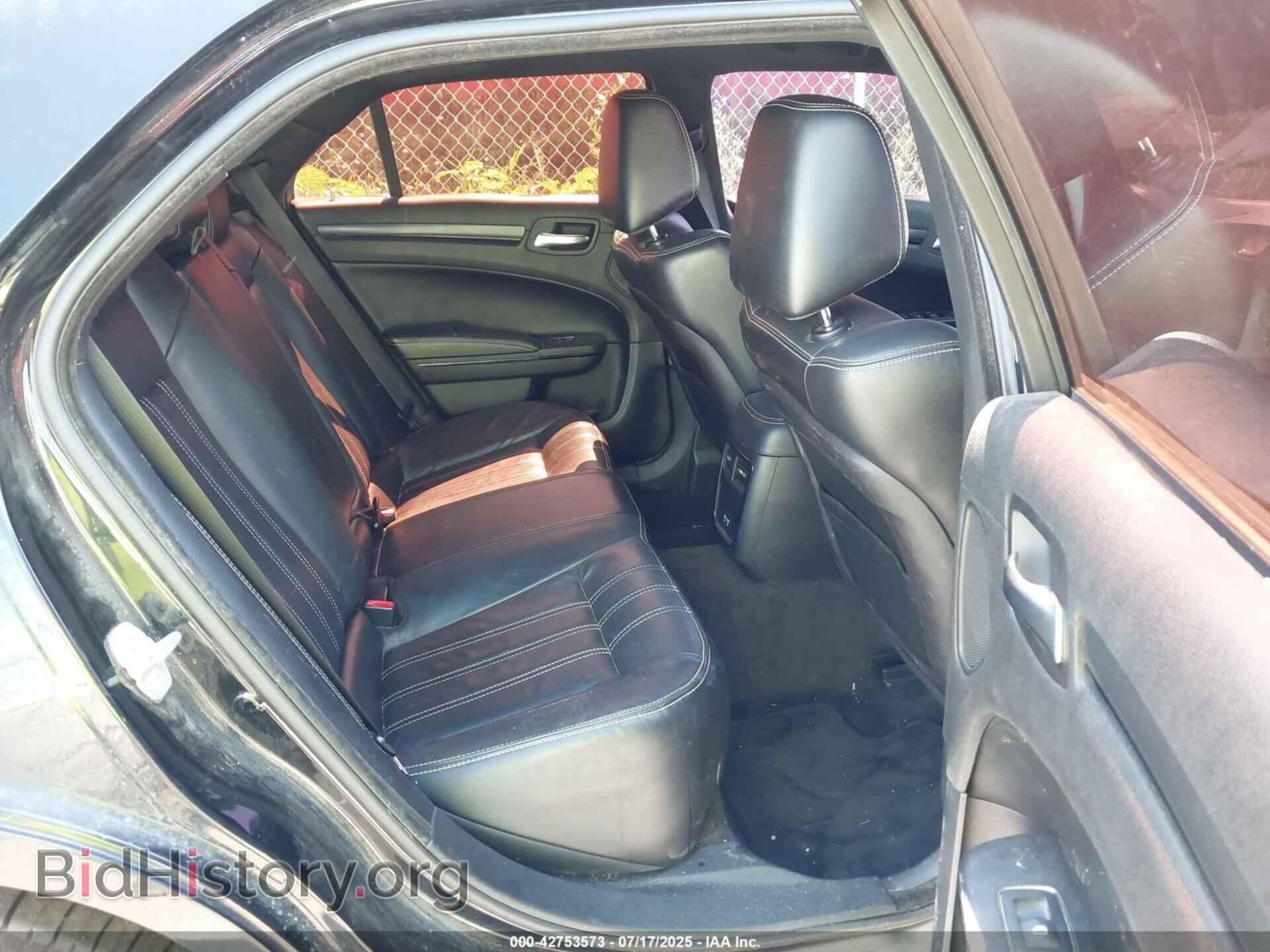 2016 CHRYSLER 300 - VIN: 2C3CCAGG7GH183033 - Photo 8