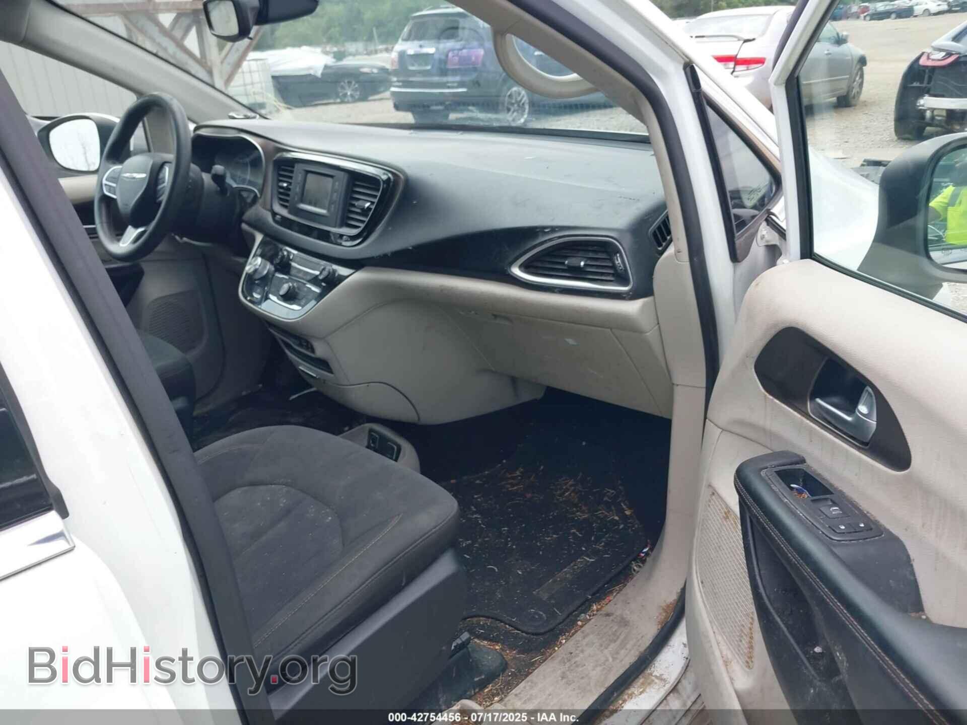 2017 CHRYSLER PACIFICA - VIN: 2C4RC1DG1HR804935 - Photo 5