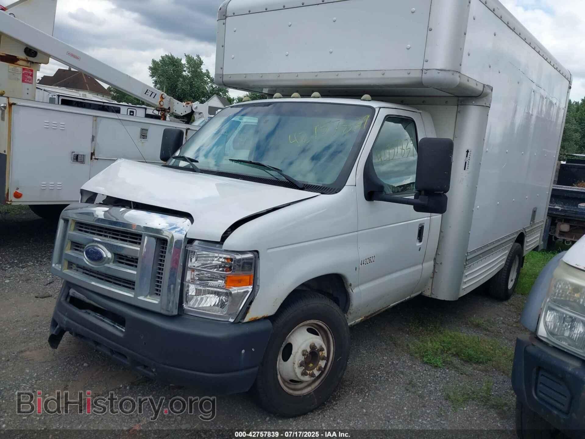 2008 FORD E-450 CUTAWAY - VIN: 1FDXE45S88DB20470 - Фото 2