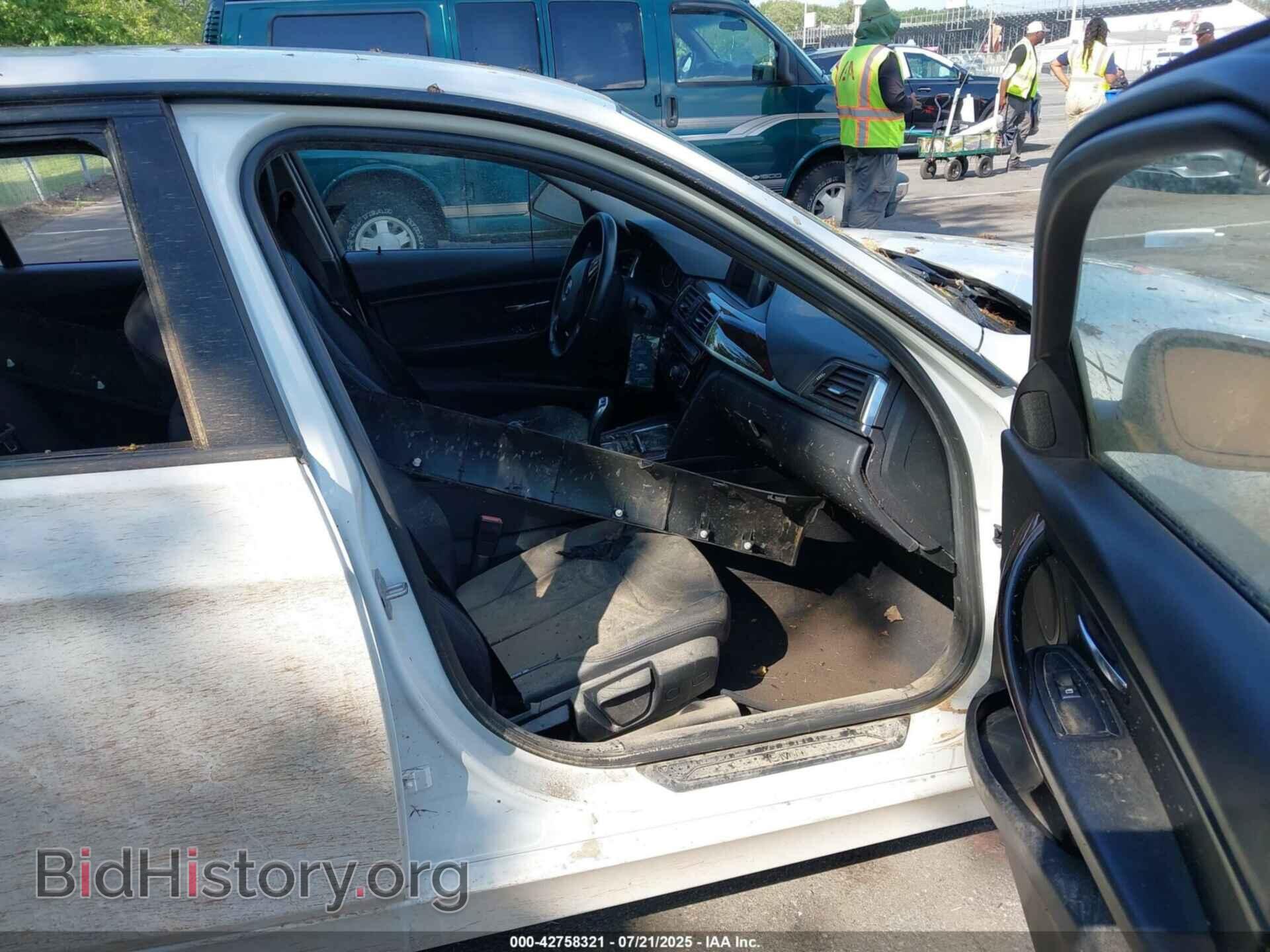 2016 BMW 320I - VIN: WBA8E5G59GNU21325 - Photo 5