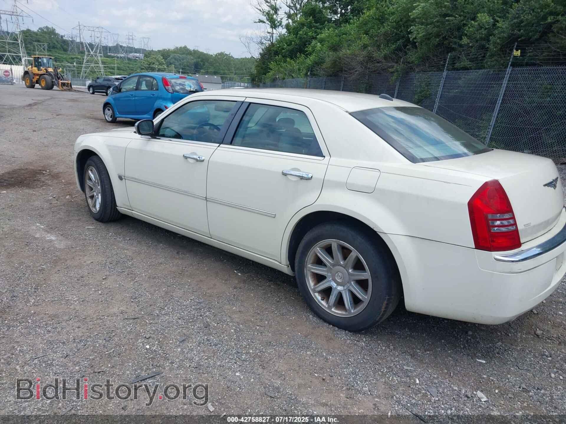 2006 CHRYSLER 300C - VIN: 2C3KA63H46H226531 - Фото 3