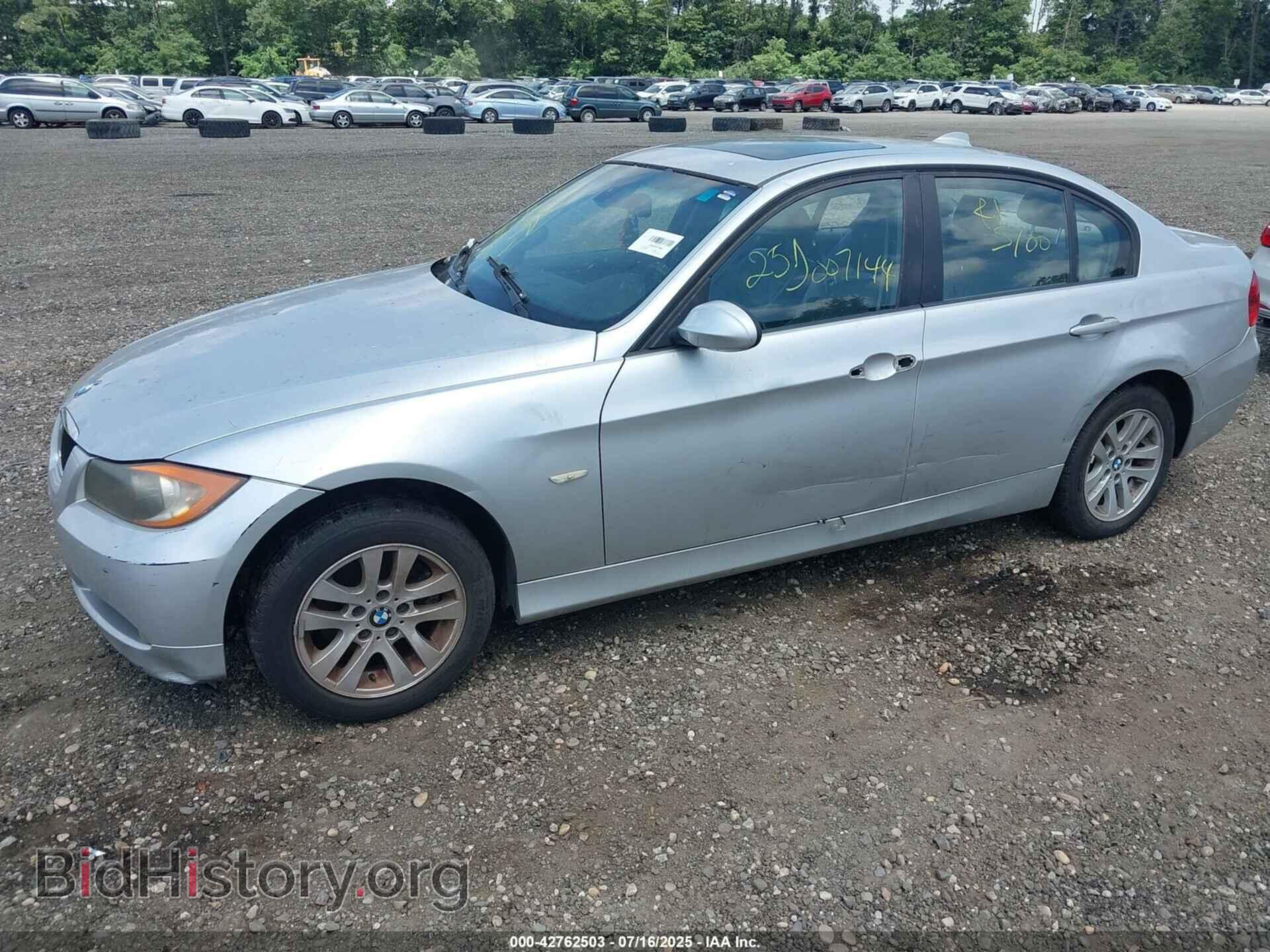 2007 BMW 328I - VIN: WBAVA33577KX72857 - Фото 2
