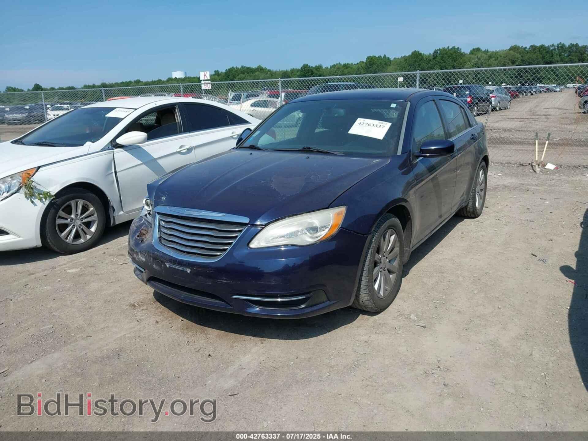 2014 CHRYSLER 200 - VIN: 1C3CCBBB3EN176814 - Photo 2