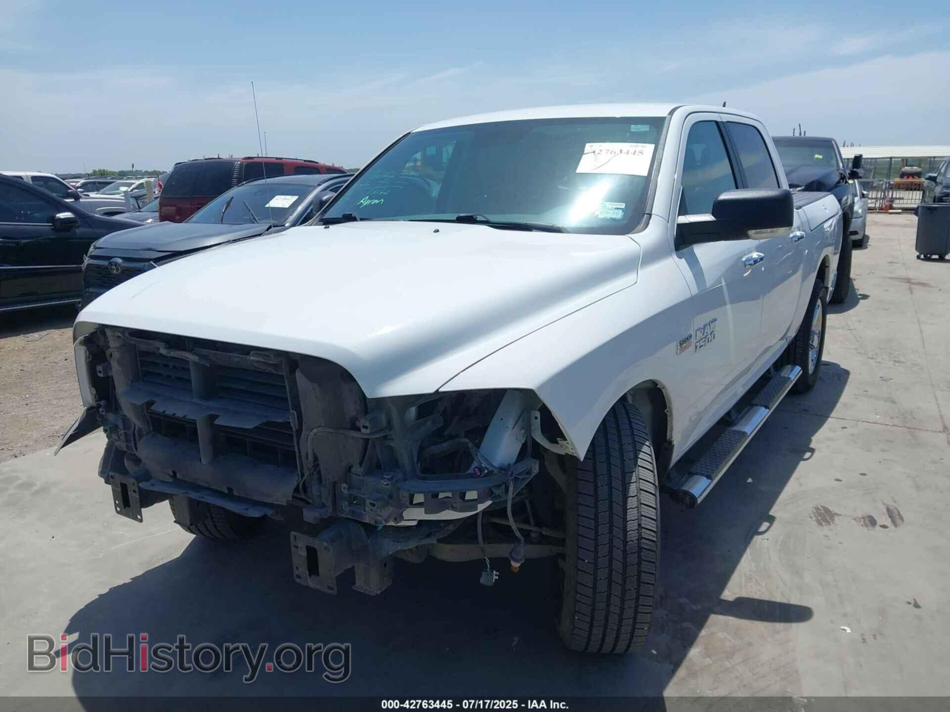 2017 RAM 1500 - VIN: 1C6RR6LT4HS693572 - Фото 2