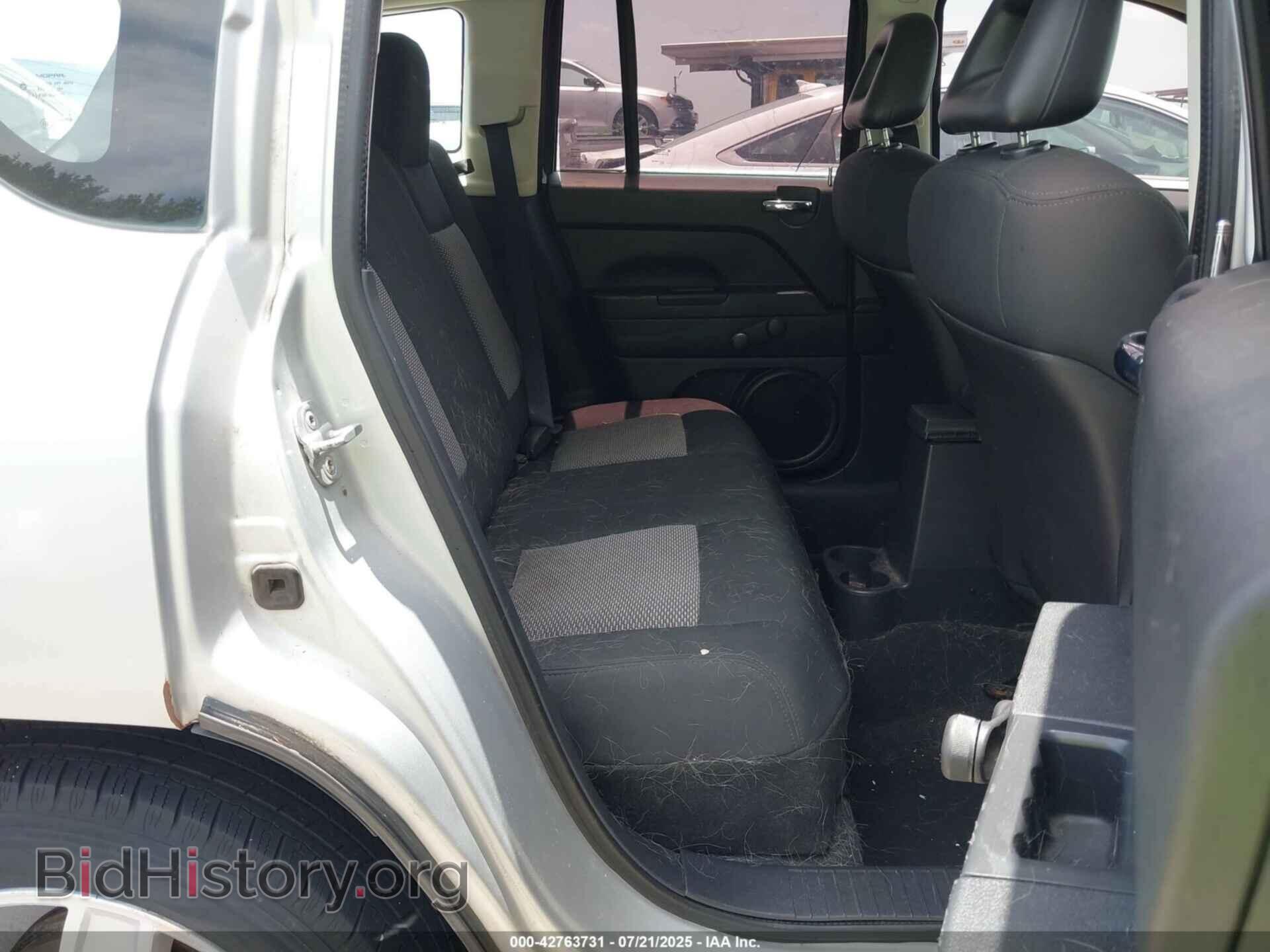 2008 JEEP COMPASS - VIN: 1J8FT47088D714888 - Фото 8