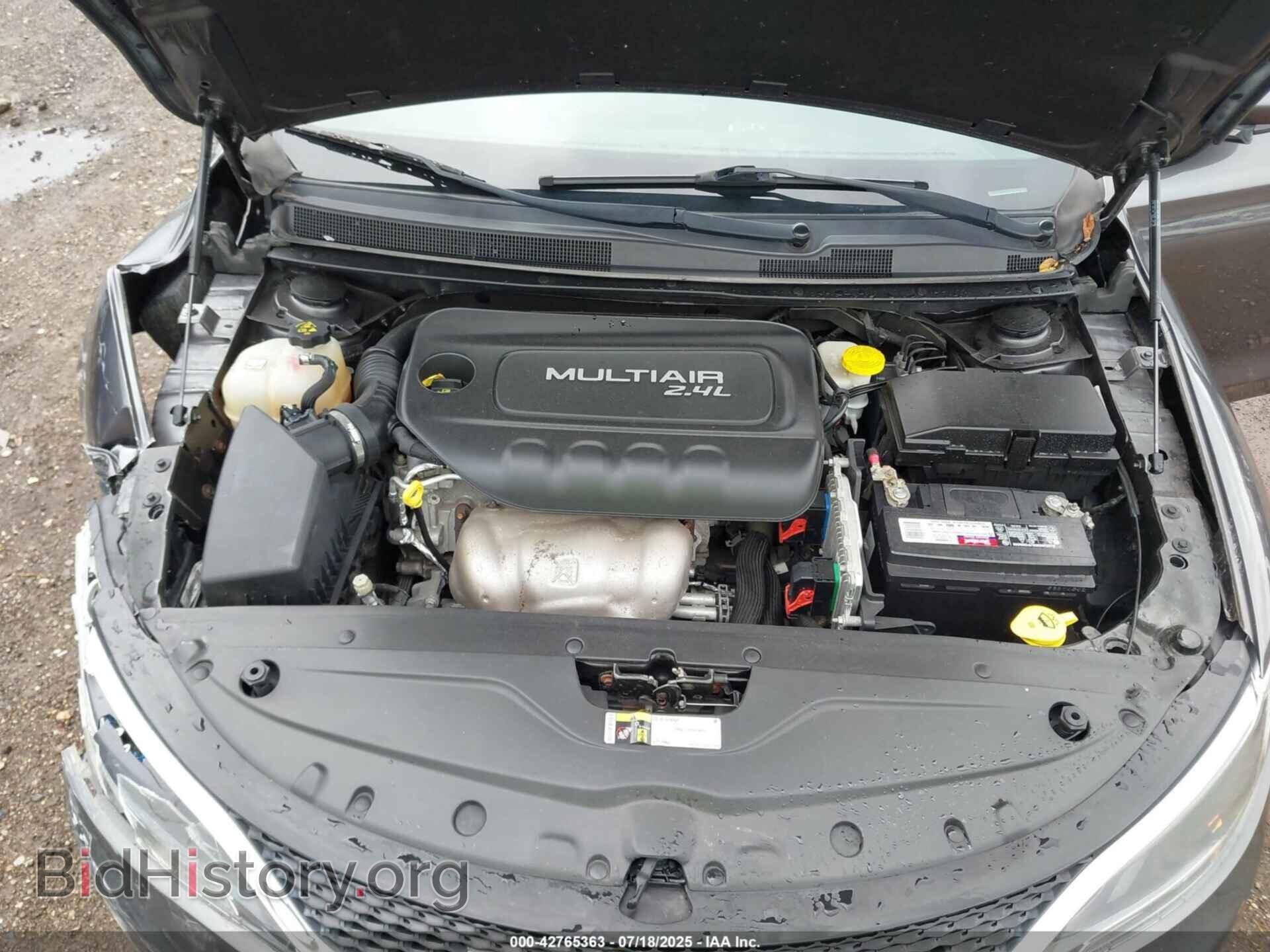 2016 CHRYSLER 200 - VIN: 1C3CCCAB4GN187718 - Фото 10