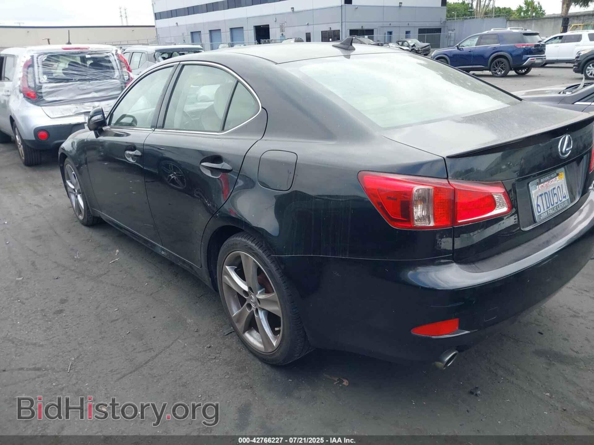 2011 LEXUS IS 250 - VIN: JTHBF5C2XB5151840 - Photo 3