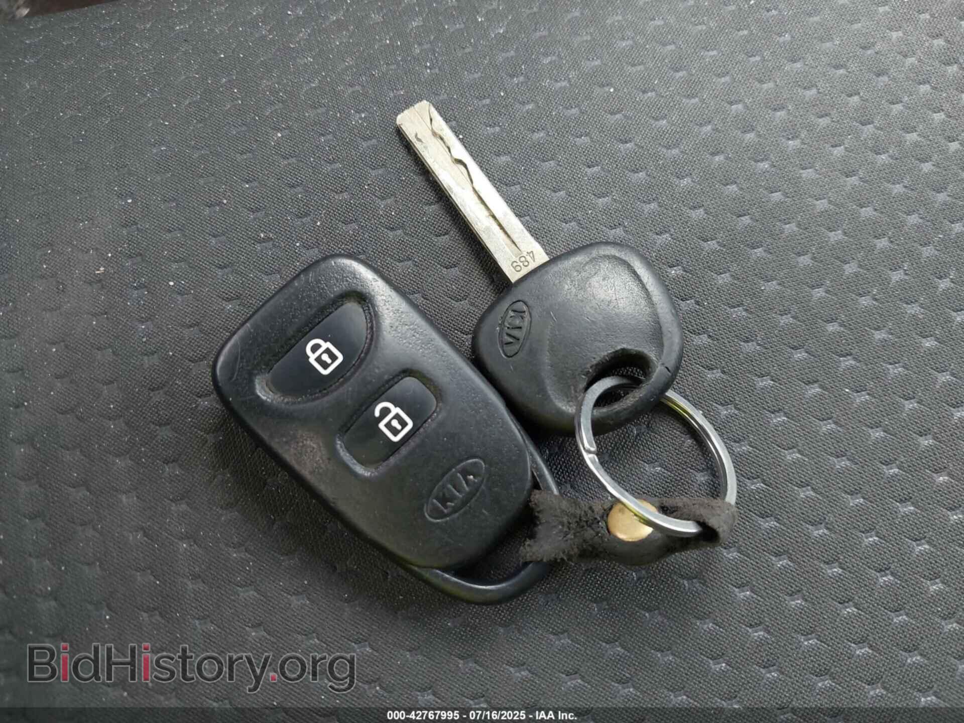 2011 KIA SORENTO - VIN: 5XYKT3A11BG053473 - Фото 11