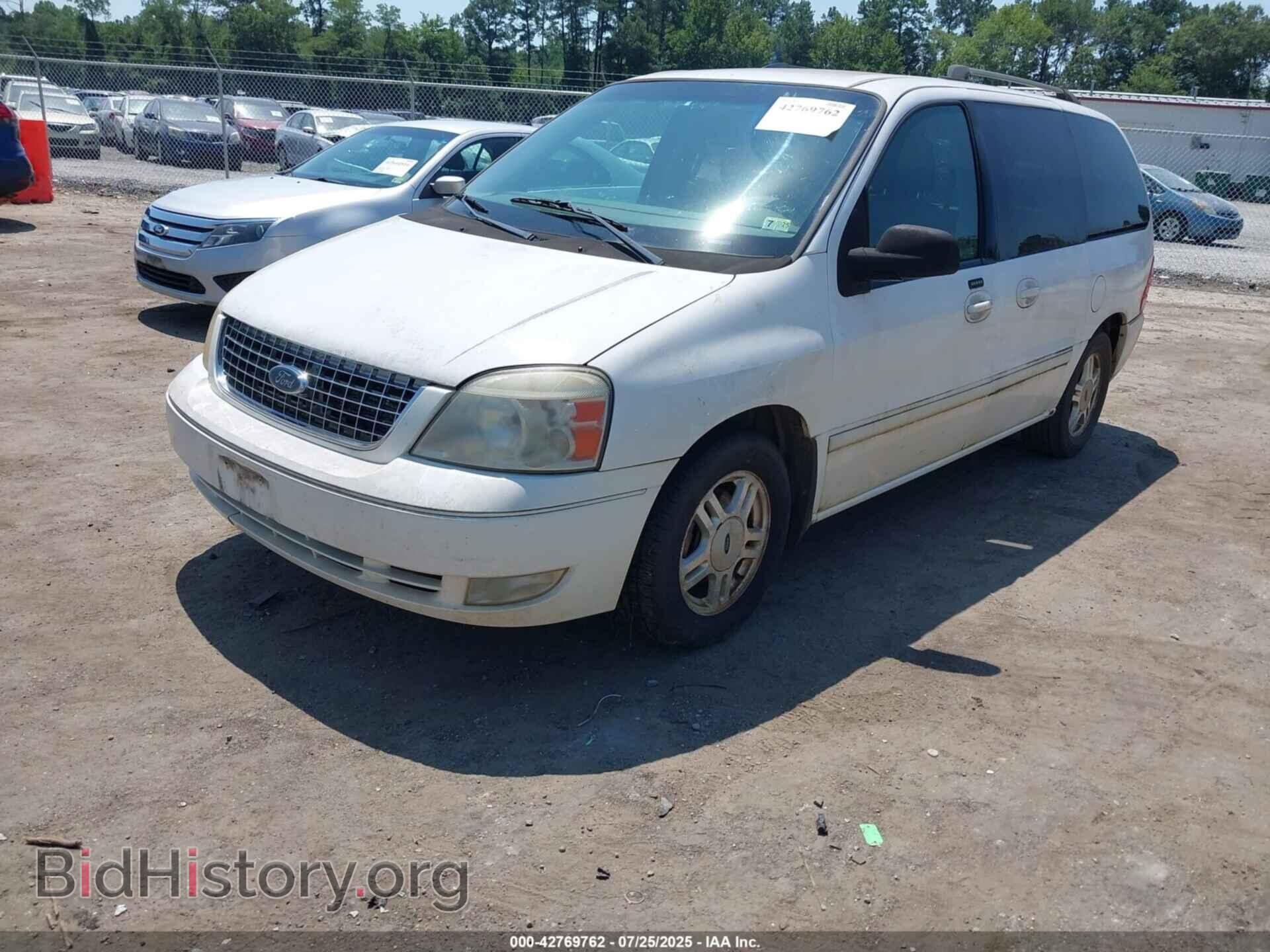 2007 FORD FREESTAR - VIN: 2FMZA52247BA04511 - Фото 2