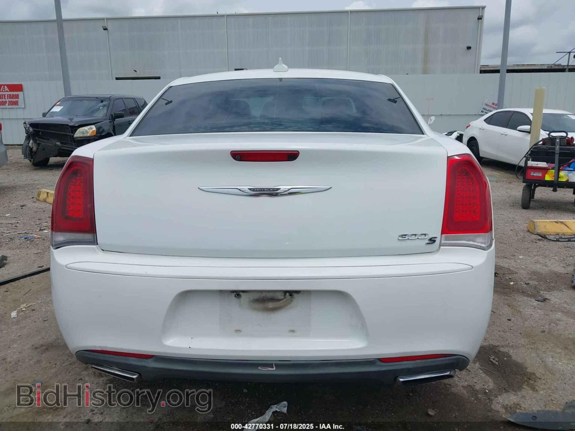 2015 CHRYSLER 300 - VIN: 2C3CCABG5FH908781 - Фото 17