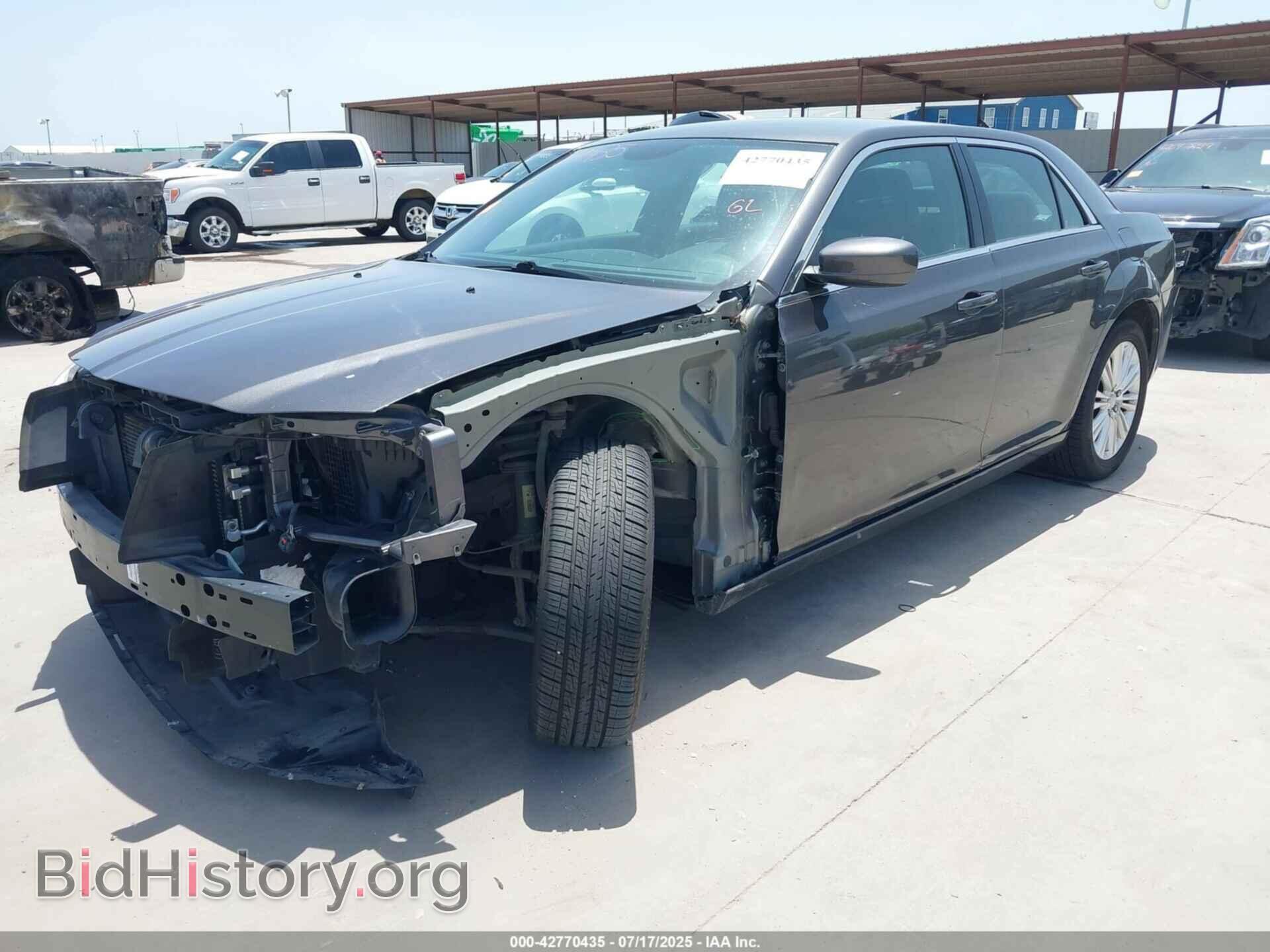 2014 CHRYSLER 300 - VIN: 2C3CCARG5EH205072 - Фото 2