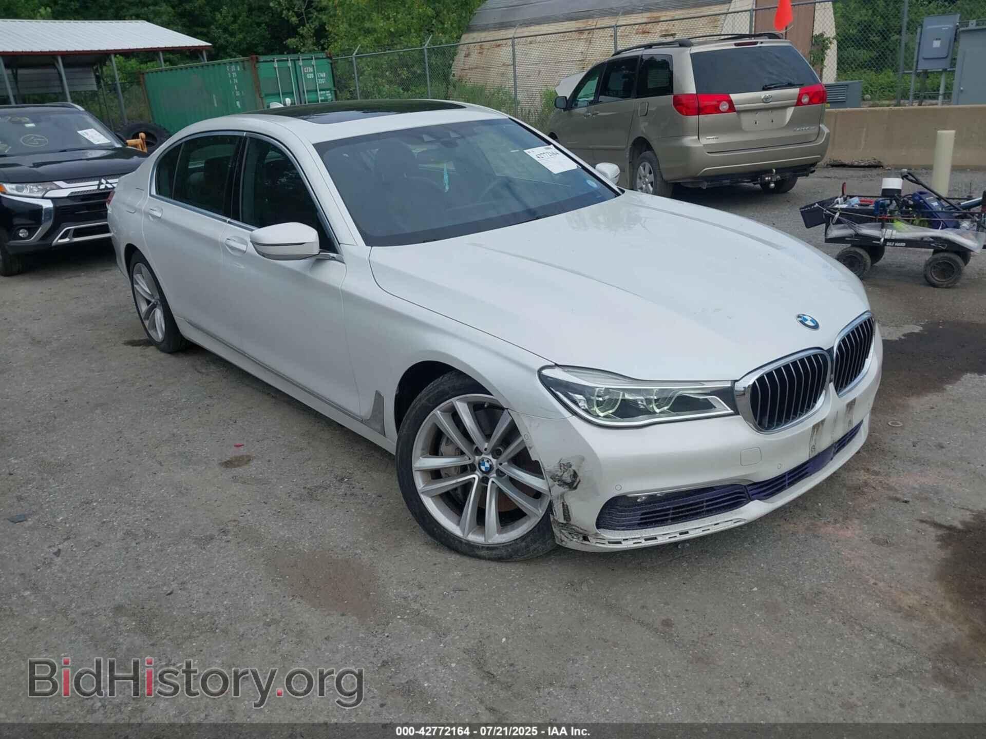 Photo WBA7F2C59GG415896 - BMW 750I 2016