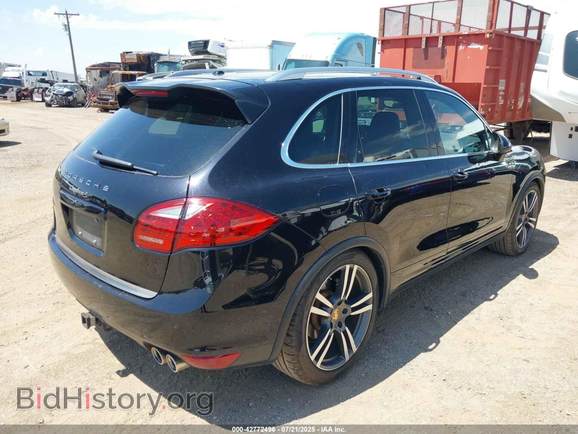 2011 PORSCHE CAYENNE - VIN: WP1AB2A29BLA56030 - Photo 4
