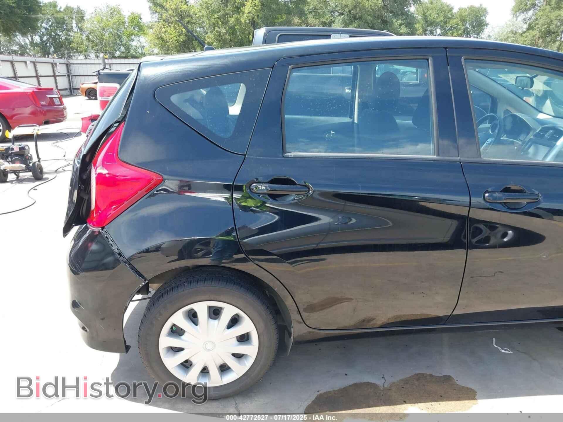 2019 NISSAN VERSA NOTE - VIN: 3N1CE2CP9KL359357 - Photo 18