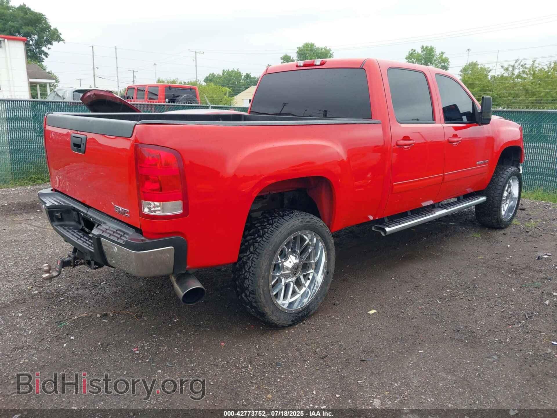 2011 GMC SIERRA 2500HD - VIN: 1GT121C86BF112405 - Фото 4