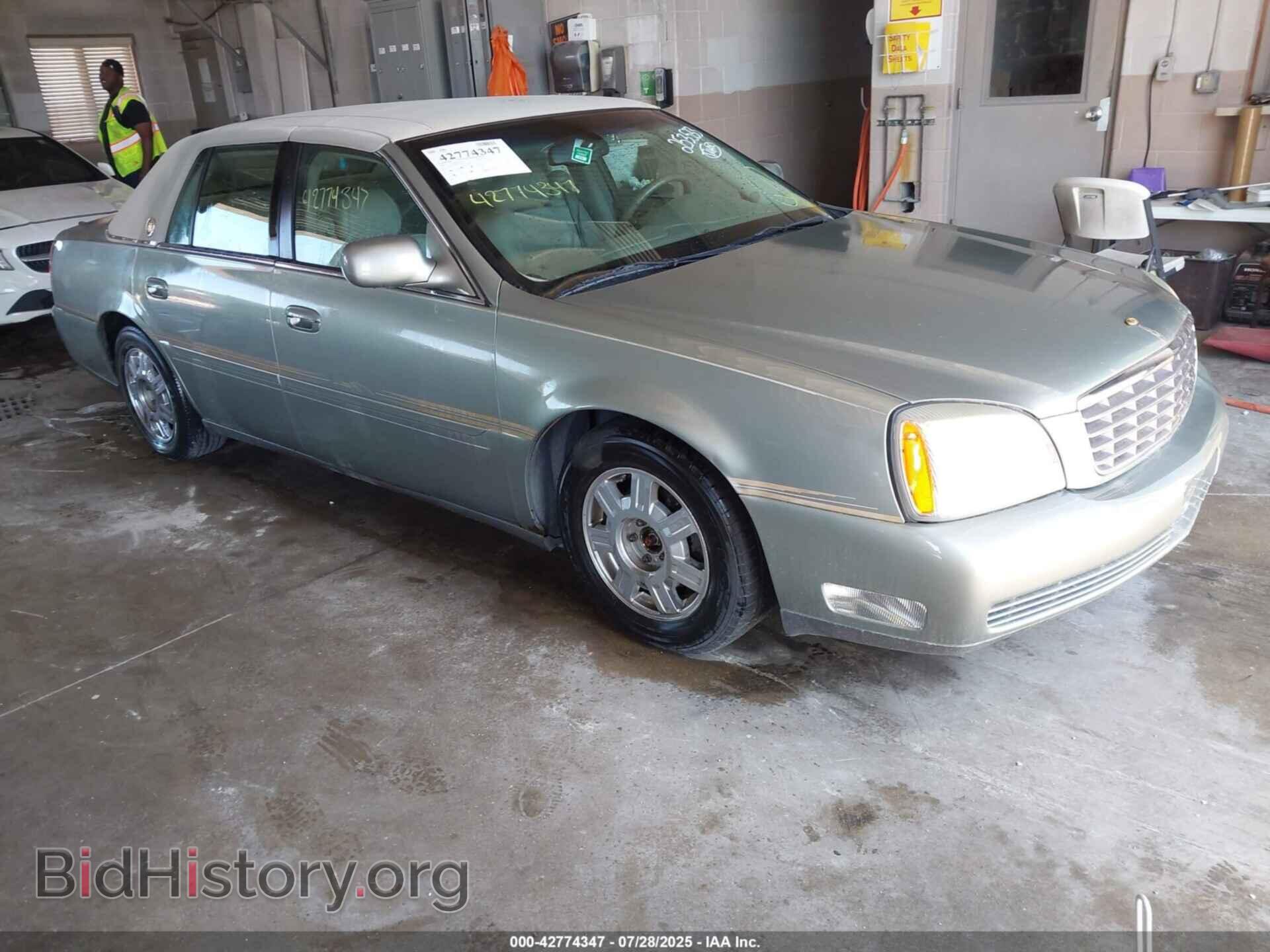 Photo 1G6KD54Y85U253533 - CADILLAC DEVILLE 2005