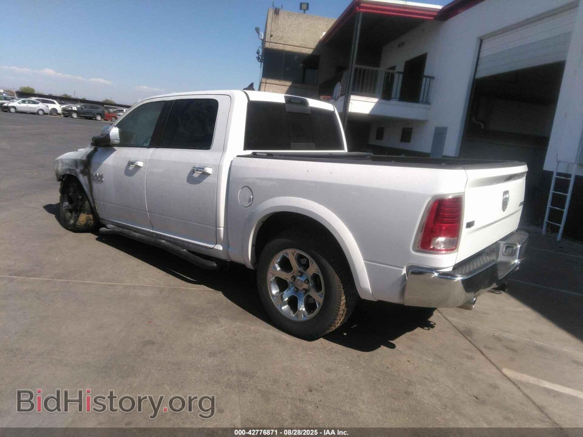 2018 RAM 1500 - VIN: 1C6RR7NM1JS353202 - Фото 3