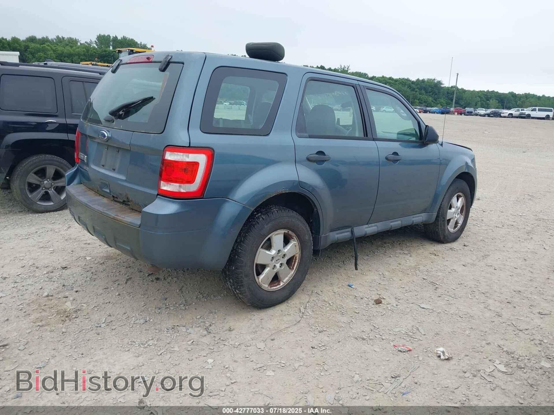 2011 FORD ESCAPE - VIN: 1FMCU9C73BKB67132 - Фото 4