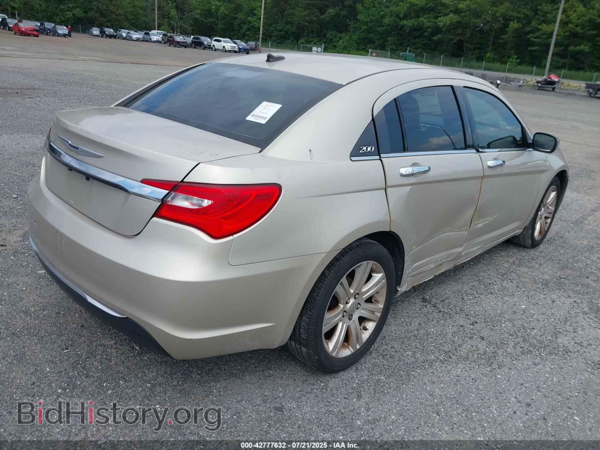 2013 CHRYSLER 200 - VIN: 1C3CCBAB2DN698592 - Фото 4