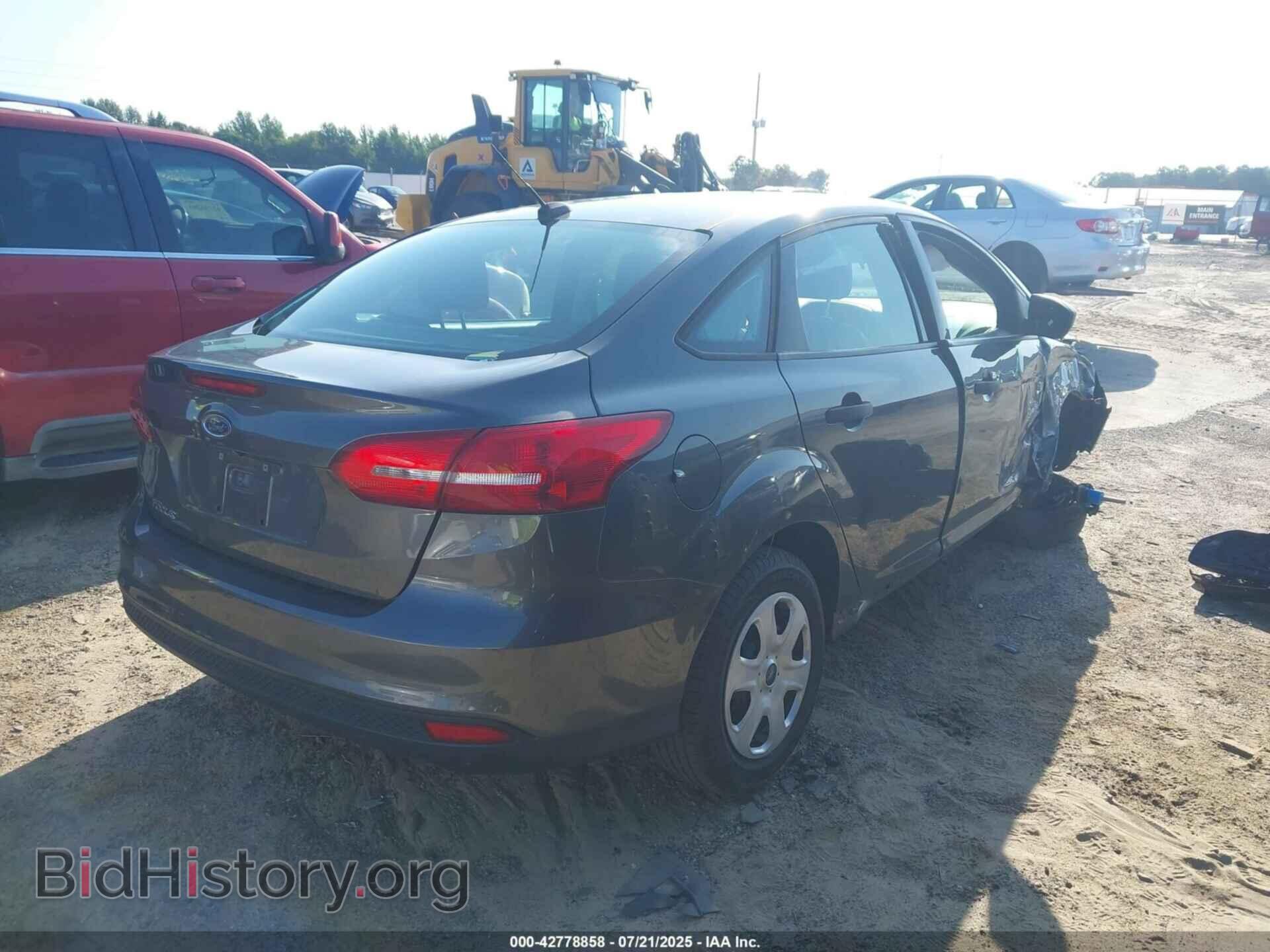 2017 FORD FOCUS - VIN: 1FADP3E26HL242543 - Photo 4