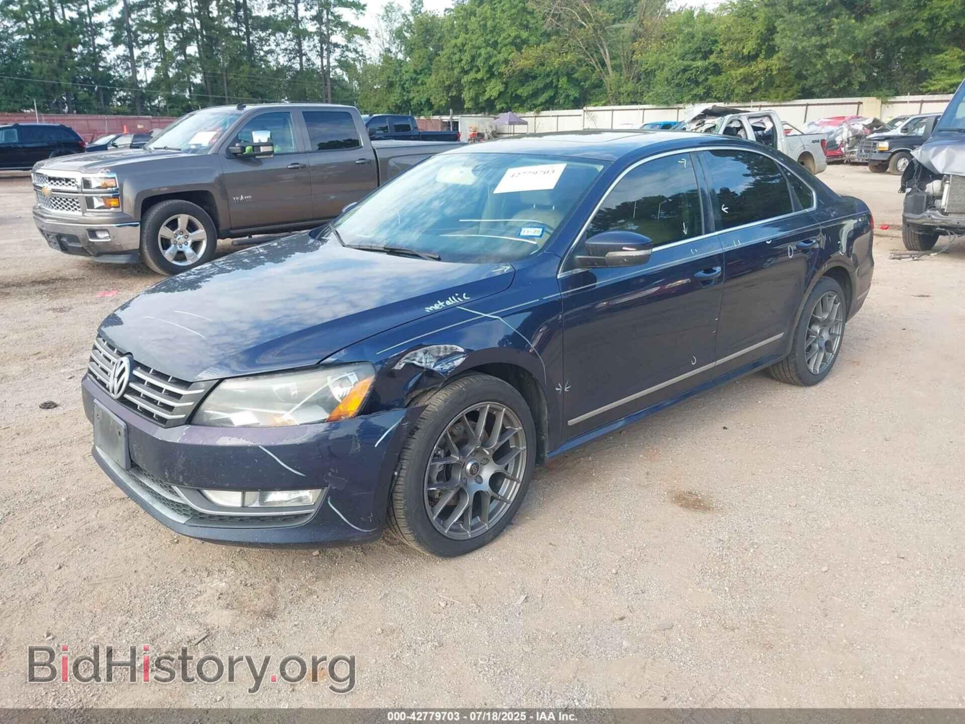 2013 VOLKSWAGEN PASSAT - VIN: 1VWCH7A30DC077721 - Фото 2