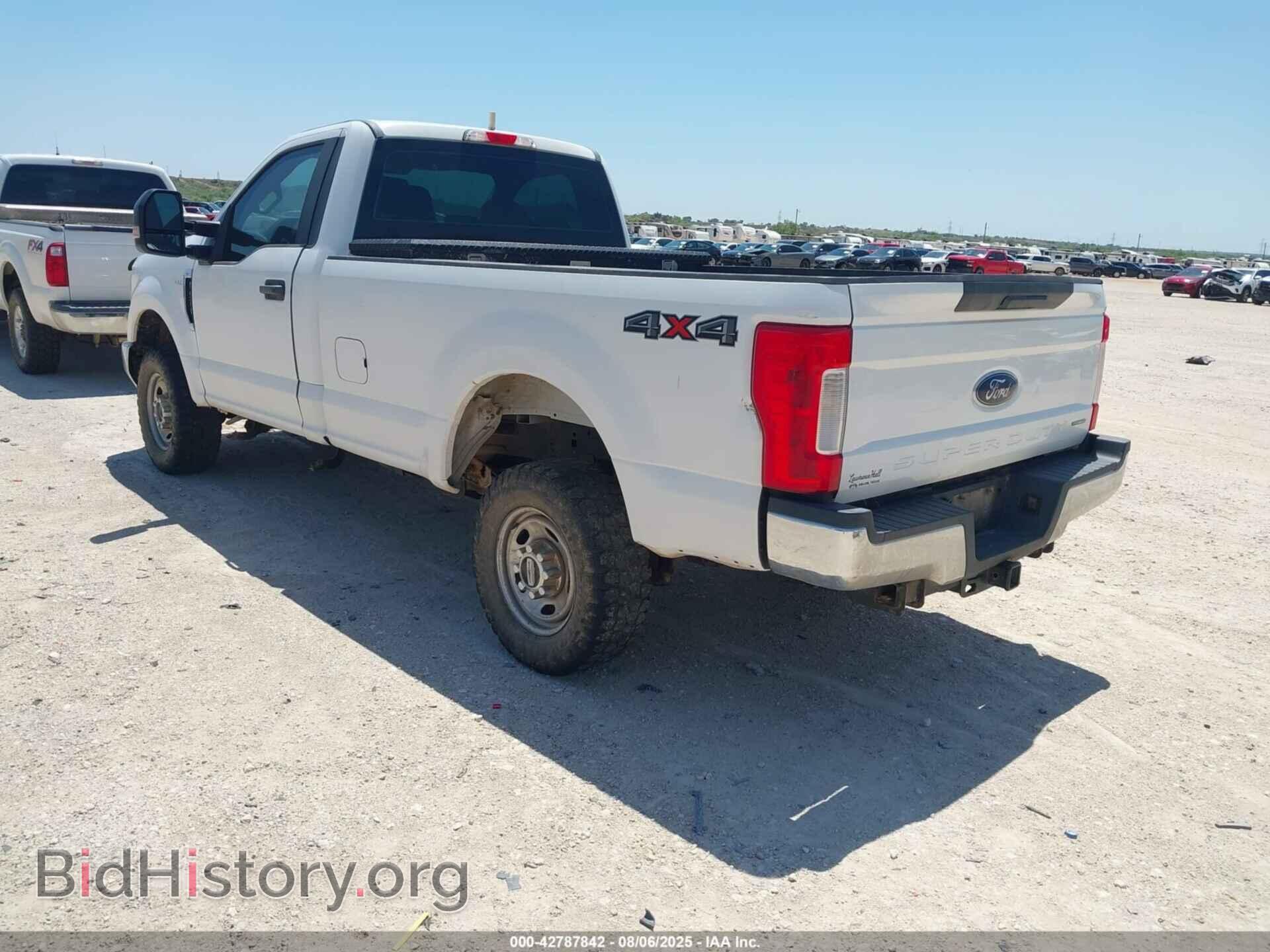 2017 FORD F-250 - VIN: 1FTBF2B6XHEC08101 - Фото 3