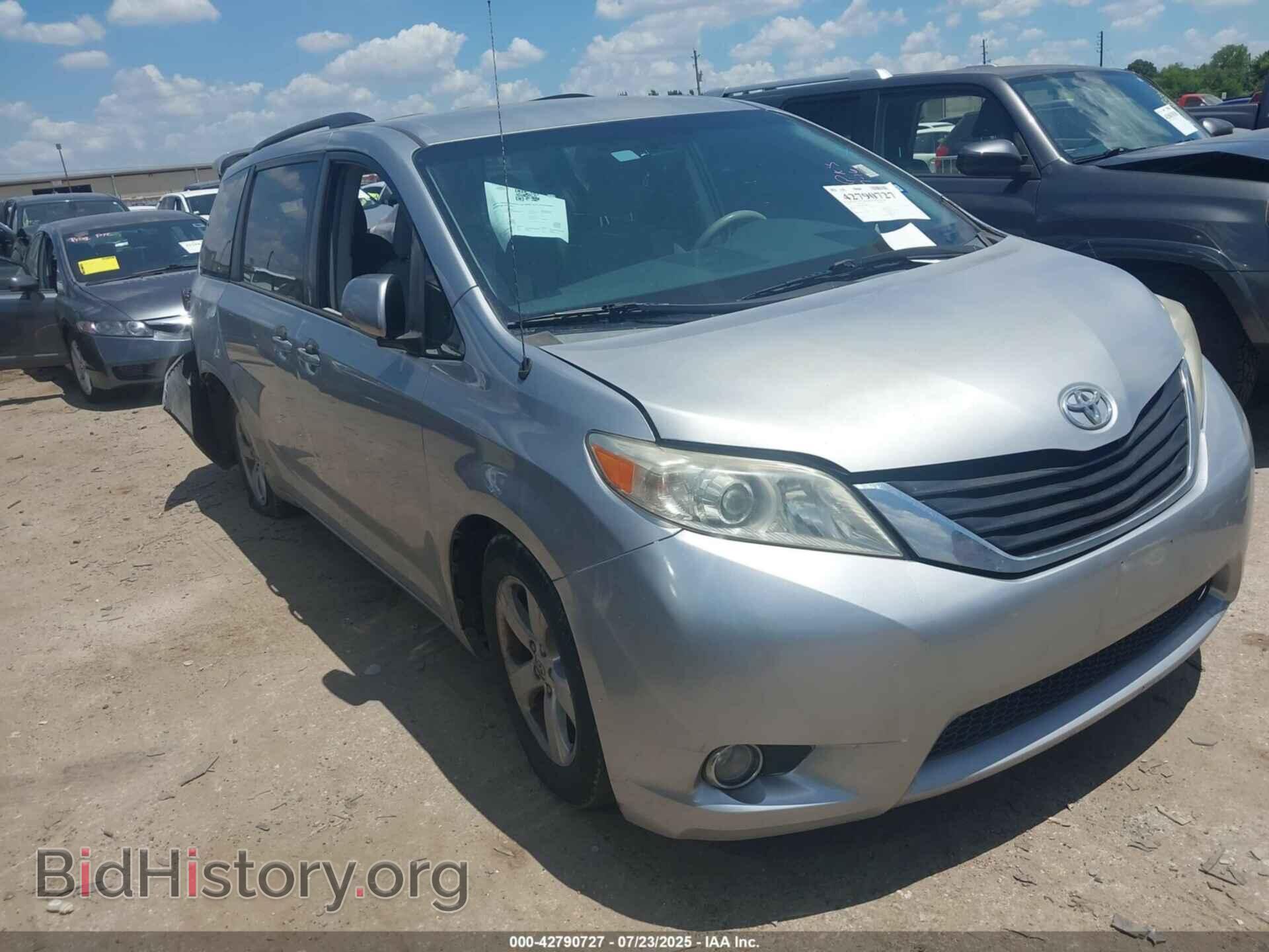Фотография 5TDKK3DC8DS403364 - TOYOTA SIENNA 2013