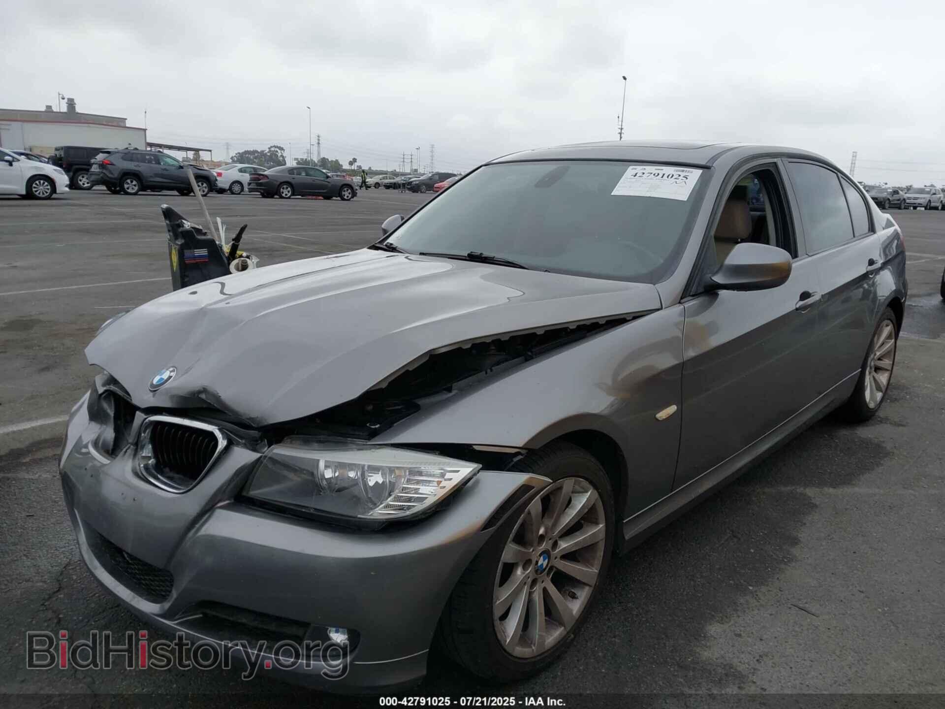 2011 BMW 328I - VIN: WBAPH5C59BA447948 - Фото 2