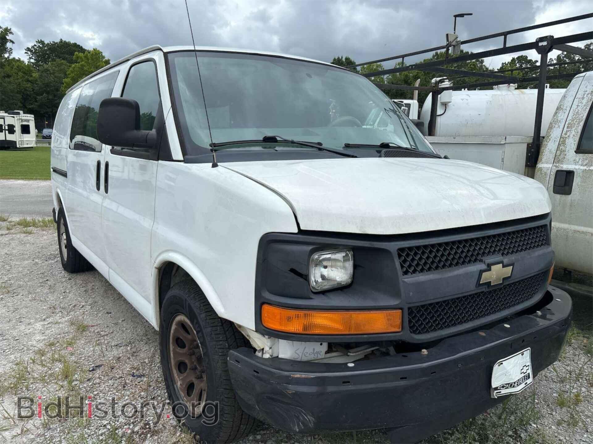 2013 CHEVROLET EXPRESS 1500 - VIN: 1GCSGAFX0D1173242 - Фото 2