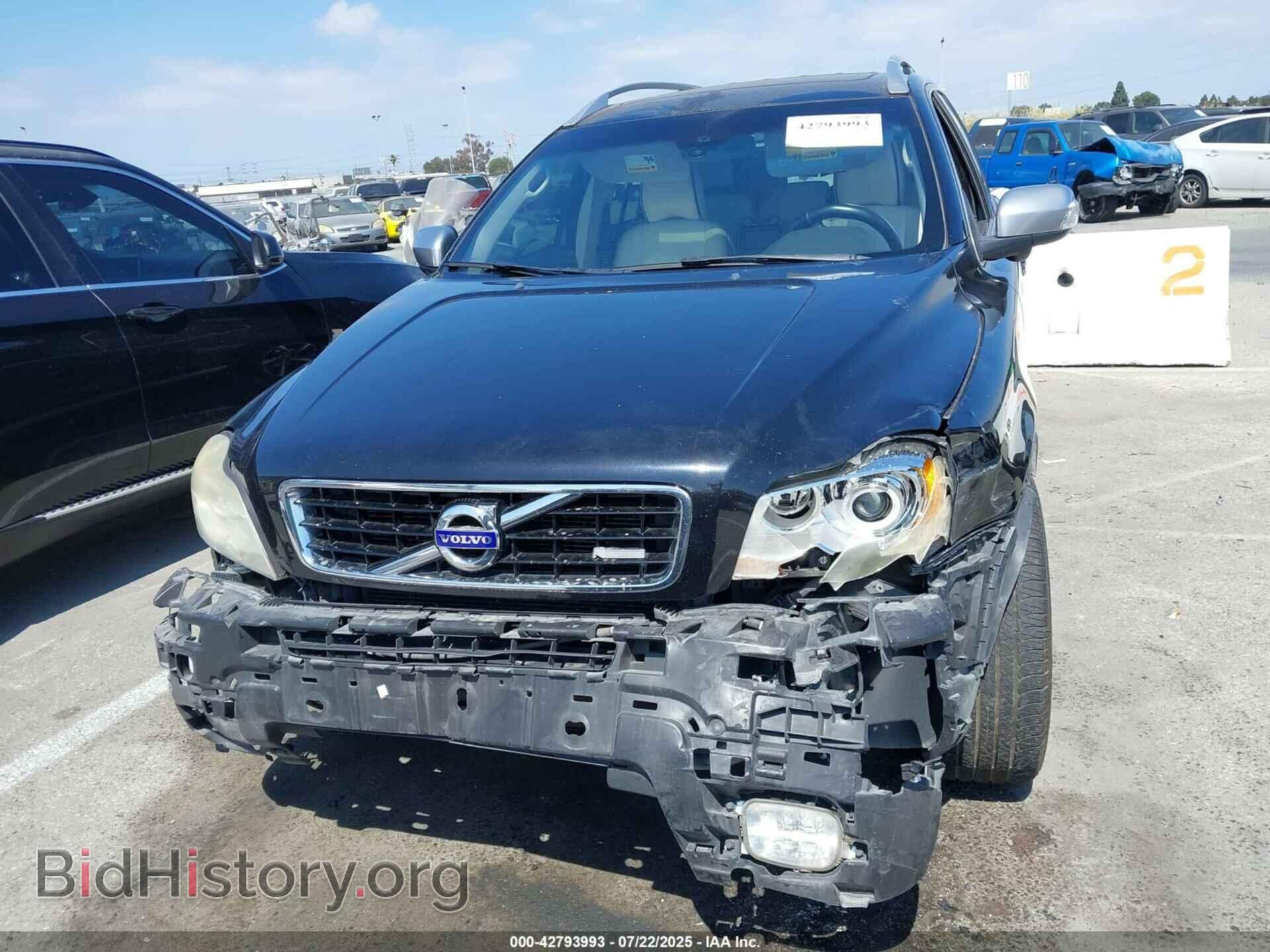 2014 VOLVO XC90 - VIN: YV4952CF8E1693385 - Фото 11