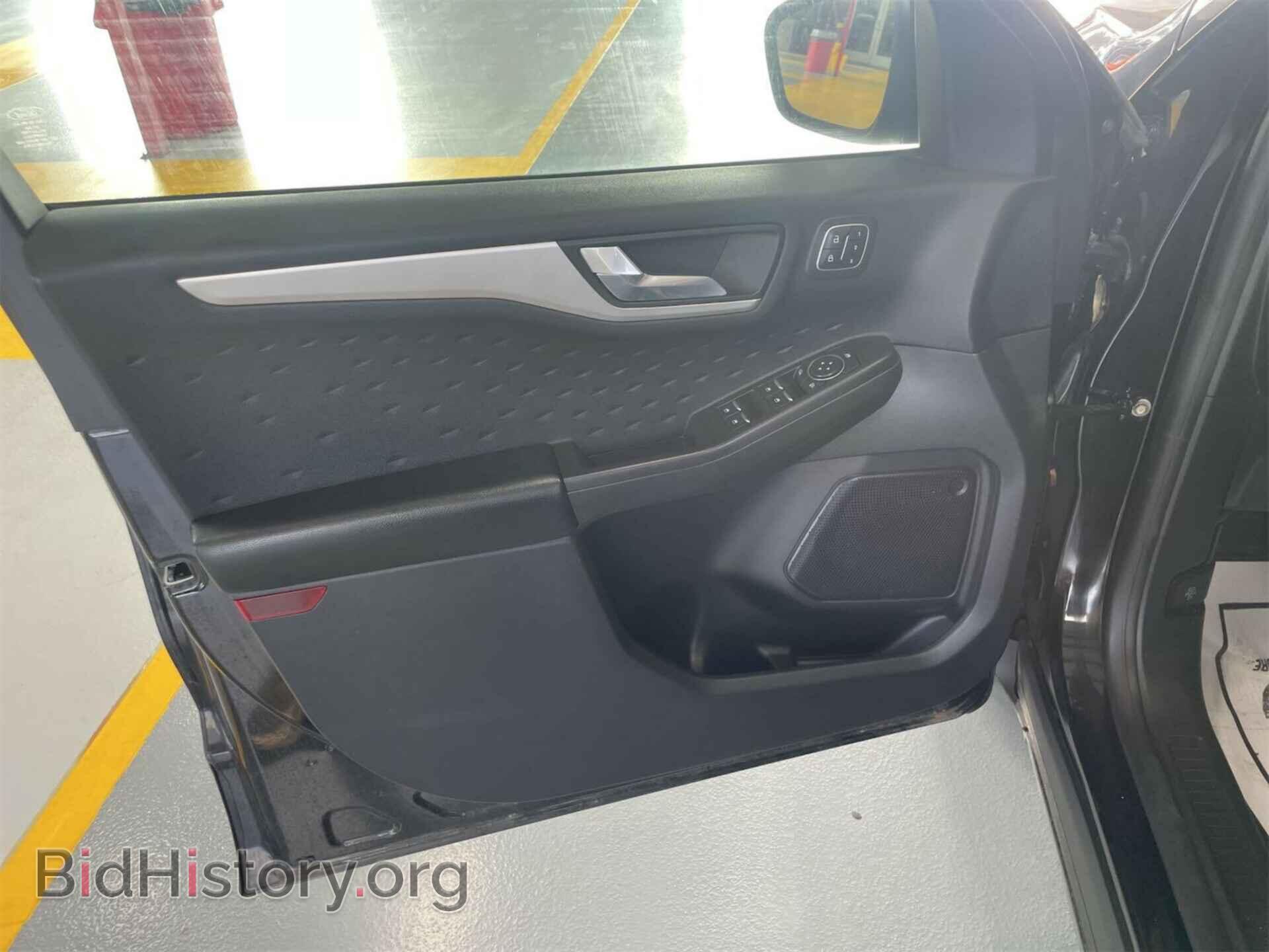 2020 FORD ESCAPE - VIN: 1FMCU9H69LUA59992 - Photo 2