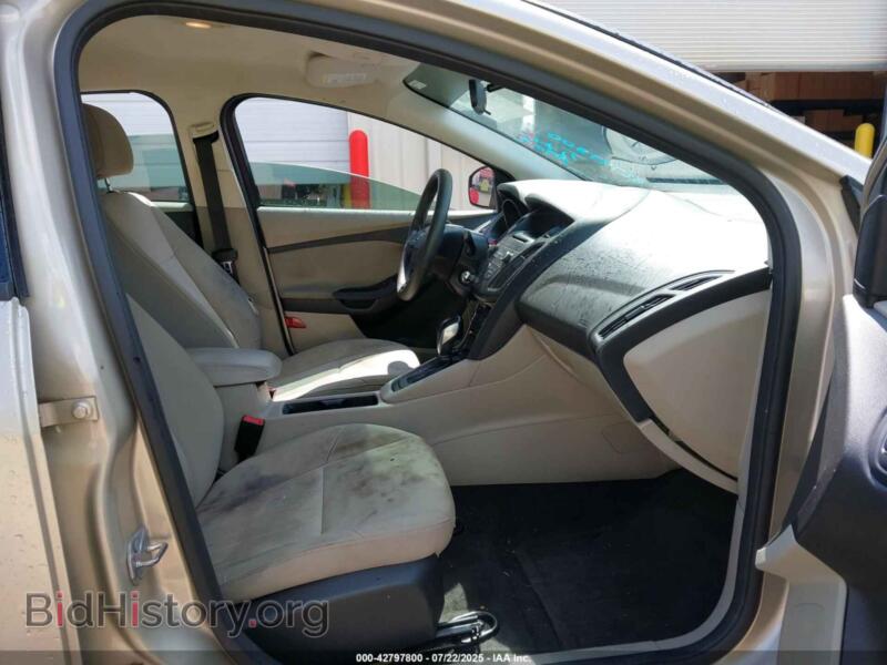 2017 Ford FOCUS (VIN 1FADP3F27HL345713) — photo 5 of 11