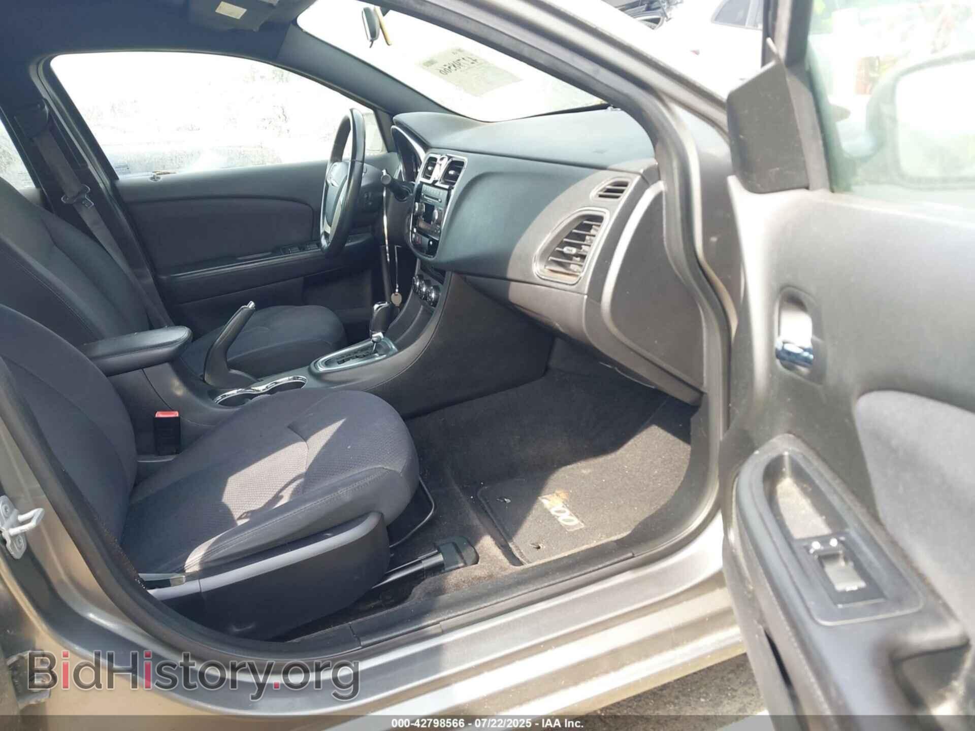 2012 CHRYSLER 200 - VIN: 1C3CCBBBXCN302020 - Фото 5