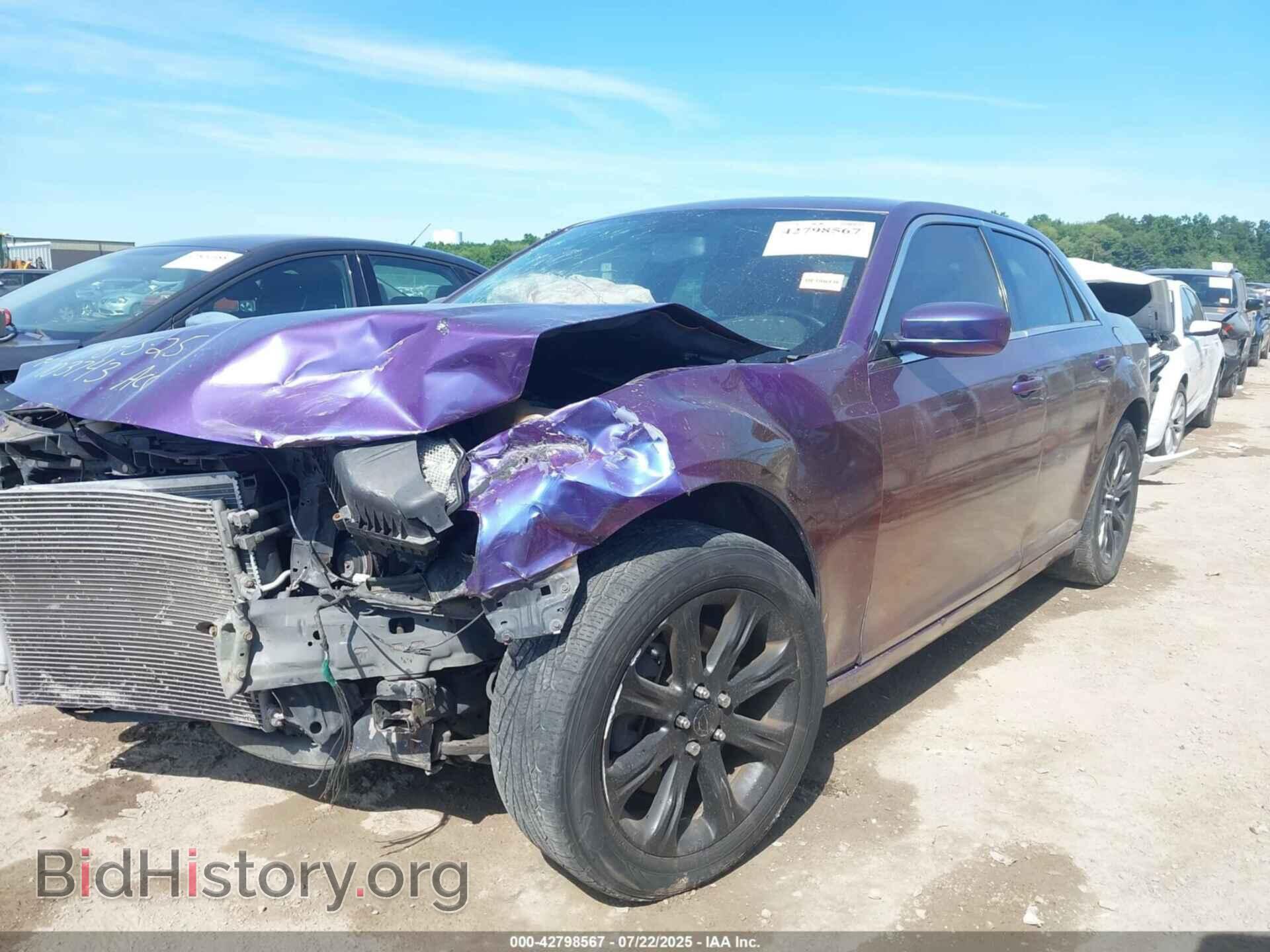 2014 CHRYSLER 300 - VIN: 2C3CCARG9EH103743 - Фото 2